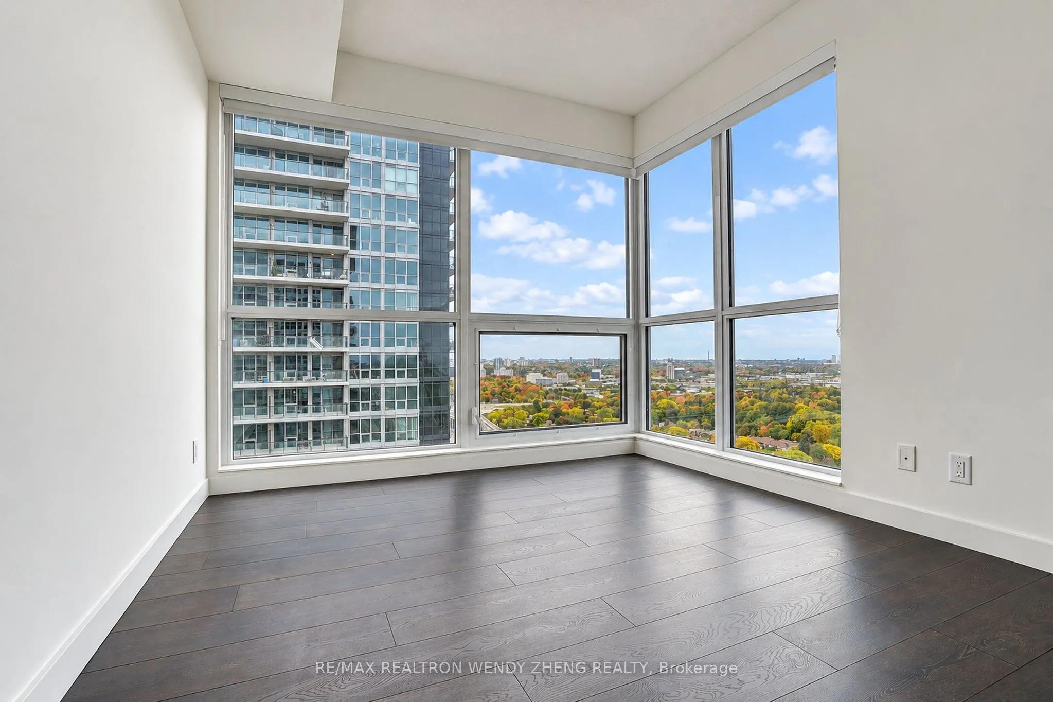 27 Mcmahon Drive #2802