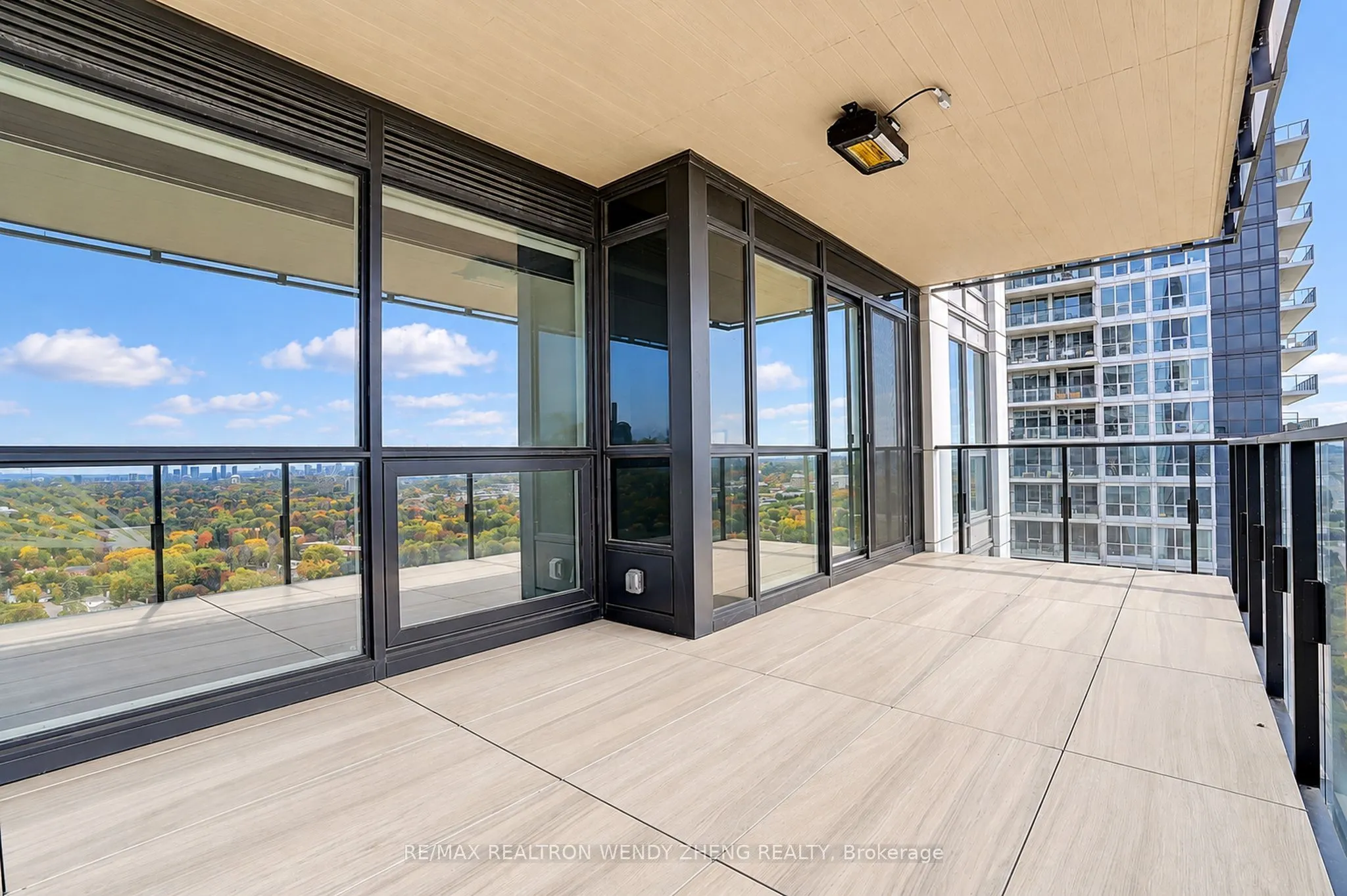 27 Mcmahon Drive #2802