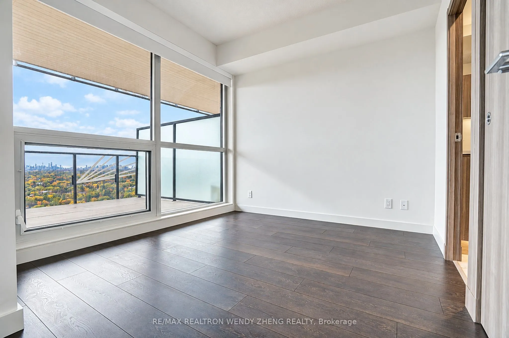 27 Mcmahon Drive #2802