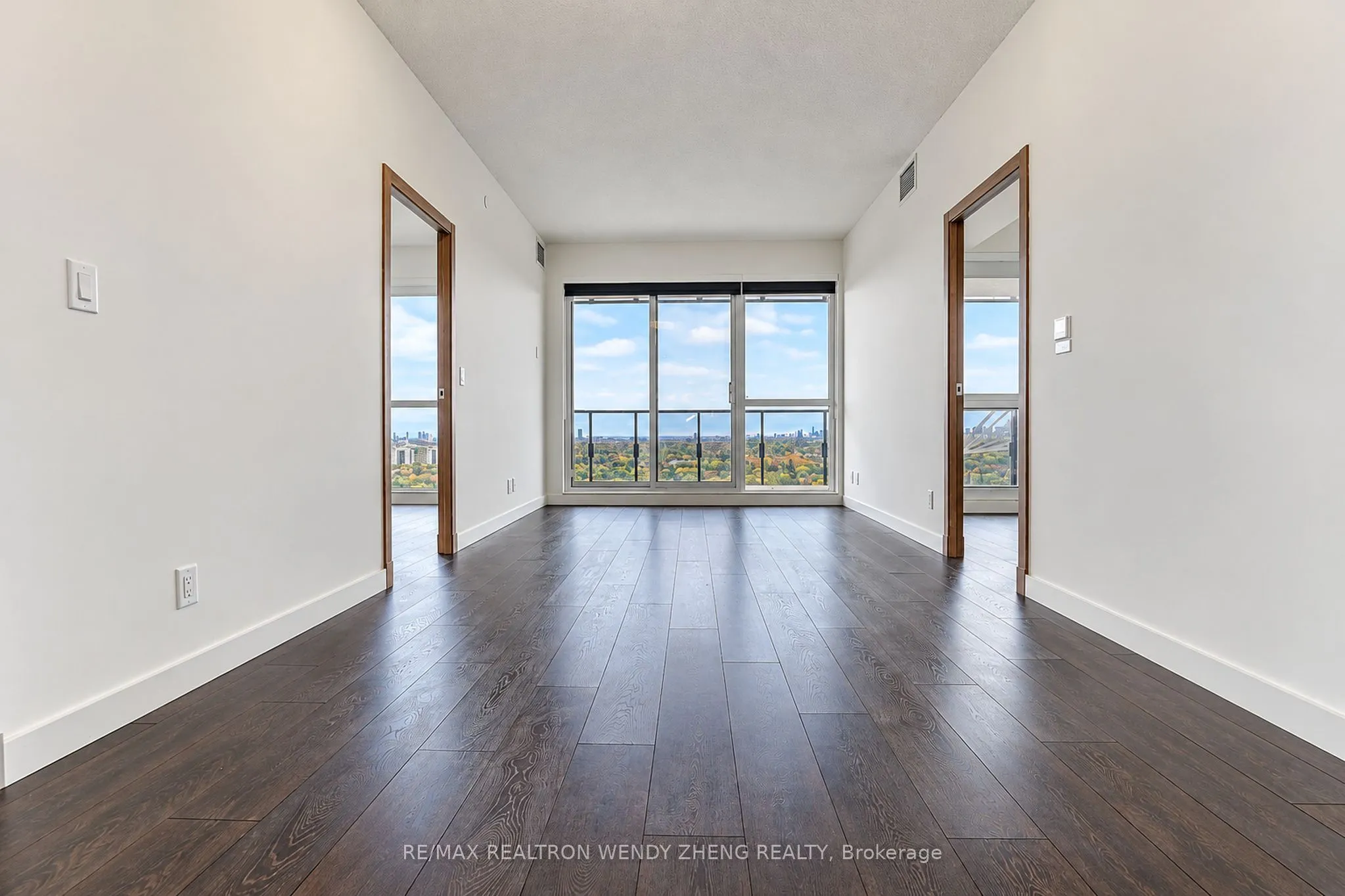 27 Mcmahon Drive #2802