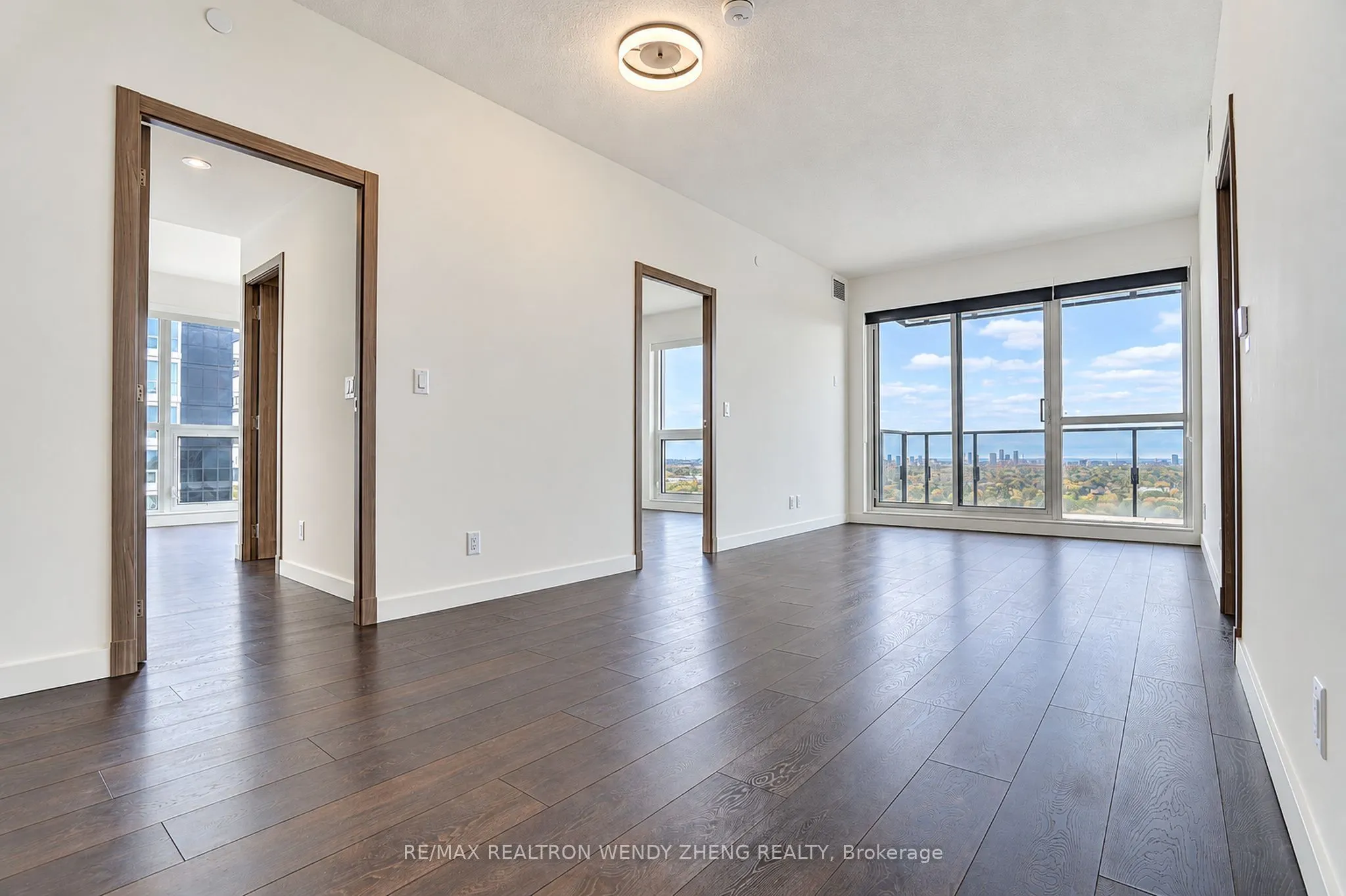 27 Mcmahon Drive #2802