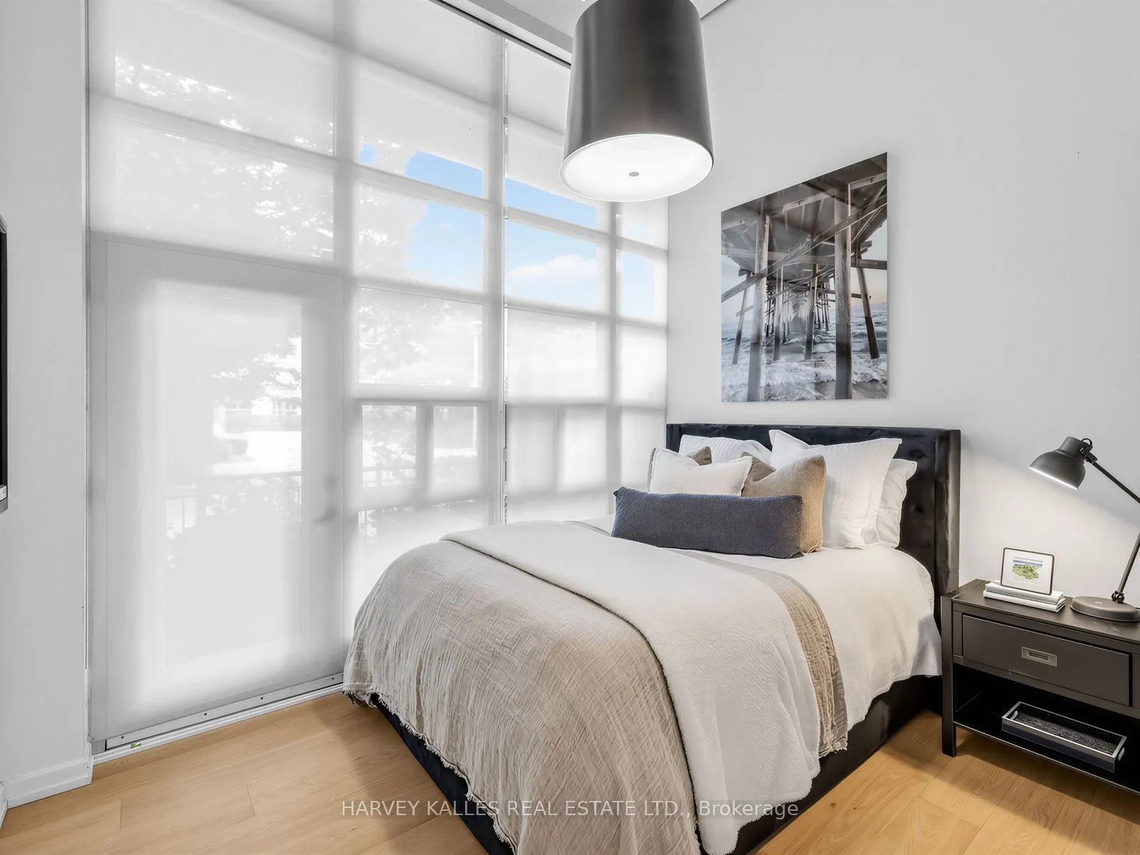 380 Macpherson Avenue #106
