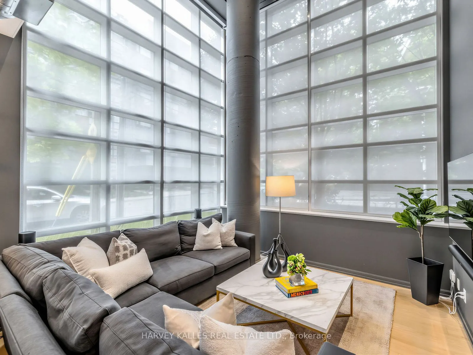 380 Macpherson Avenue #106