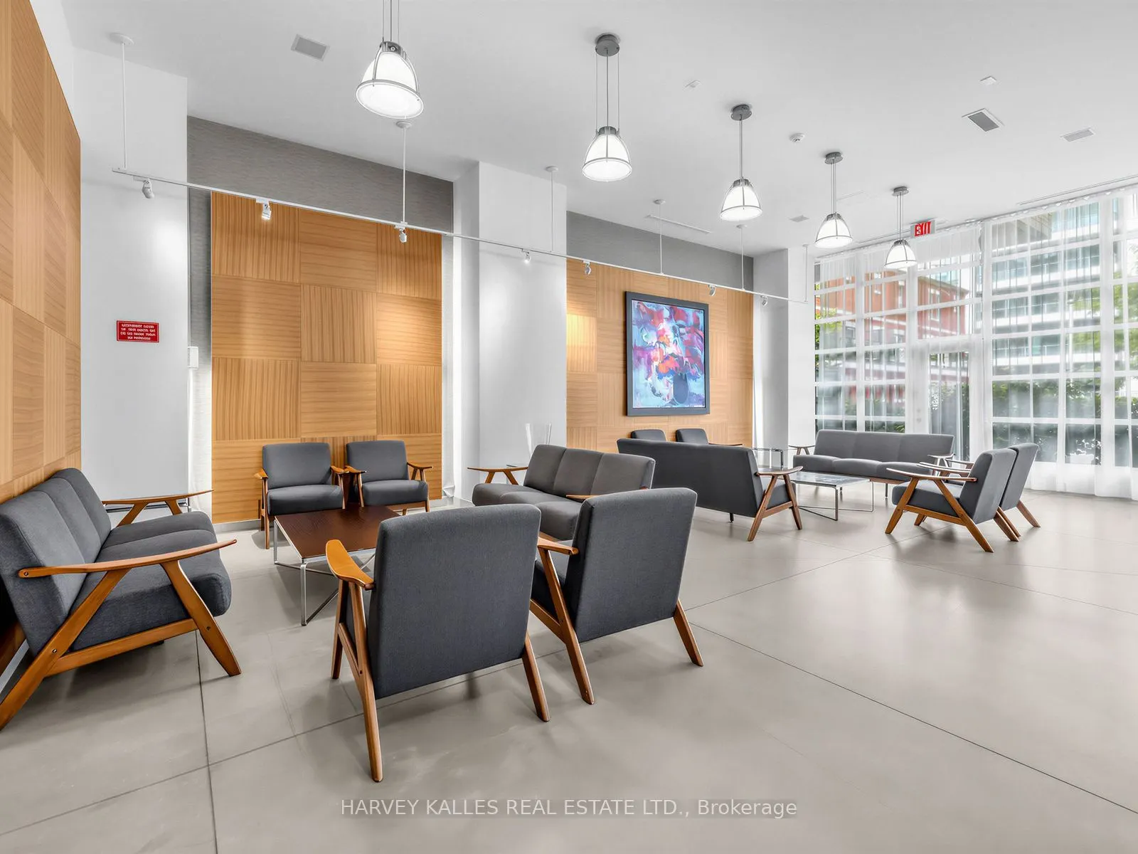 380 Macpherson Avenue #106