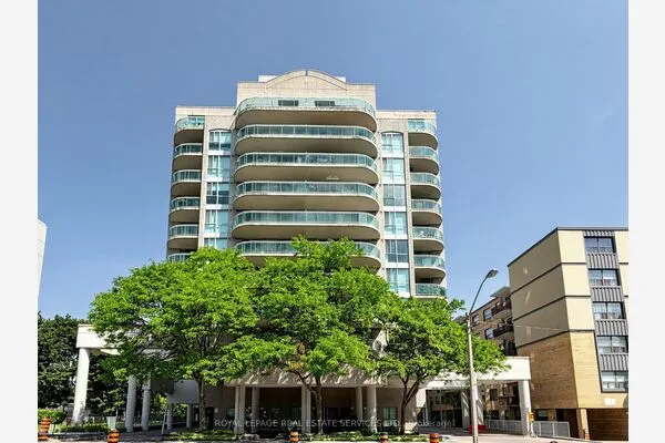 398 Eglinton Avenue