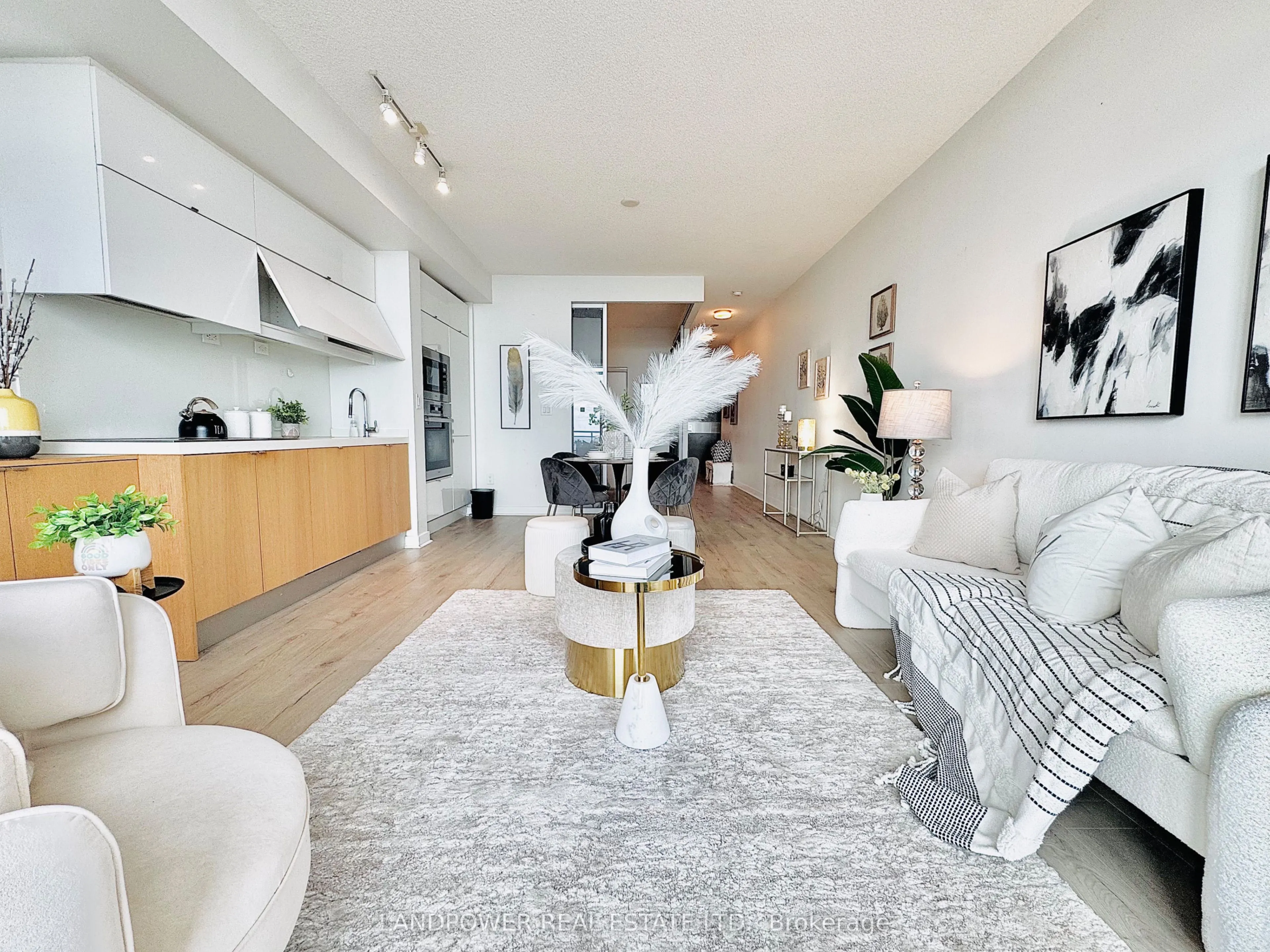 21 Iceboat Terrace #3807