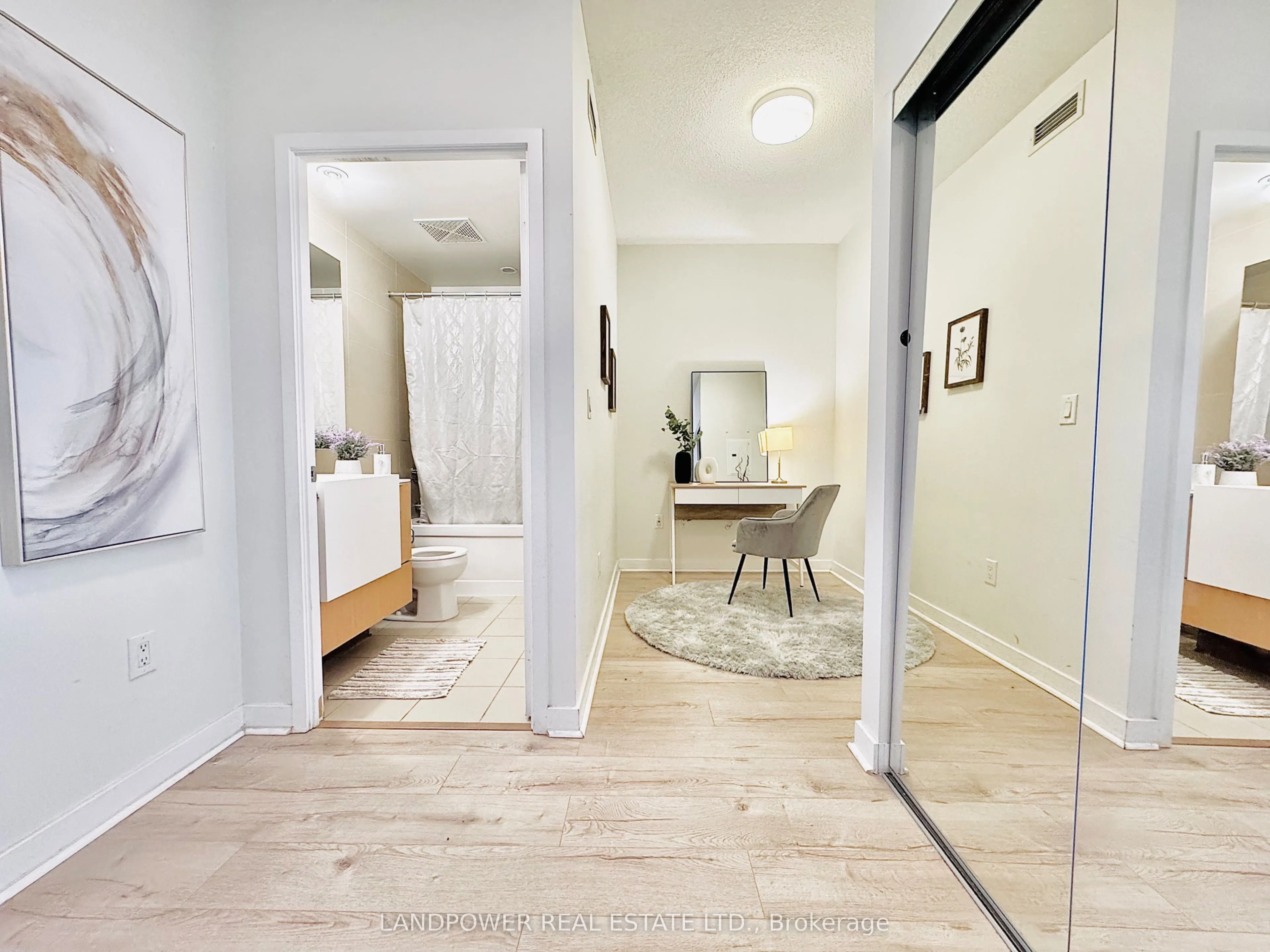 21 Iceboat Terrace #3807