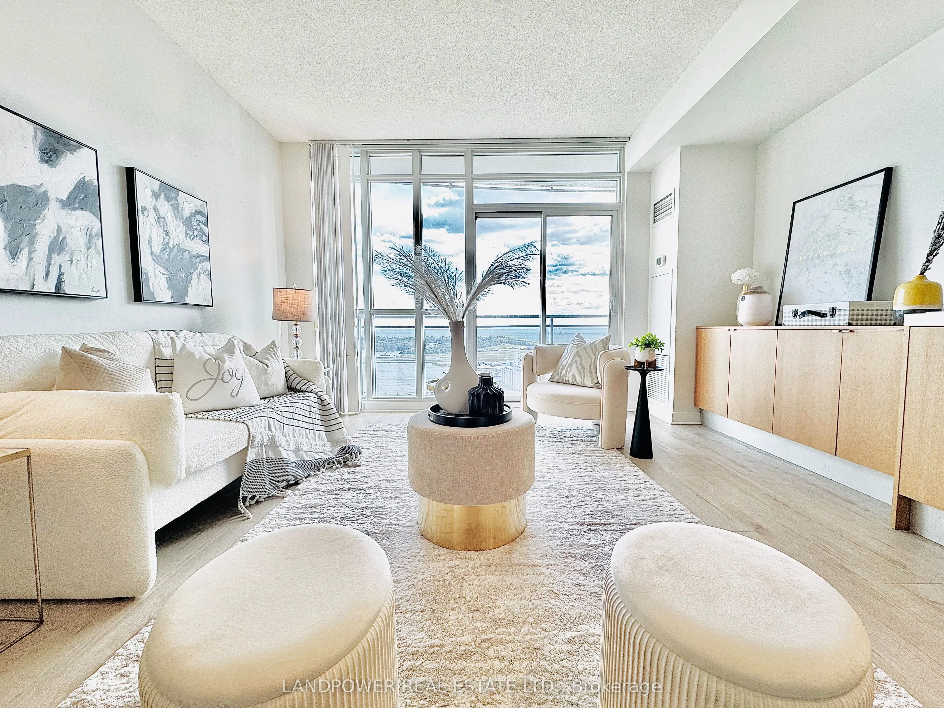 21 Iceboat Terrace #3807