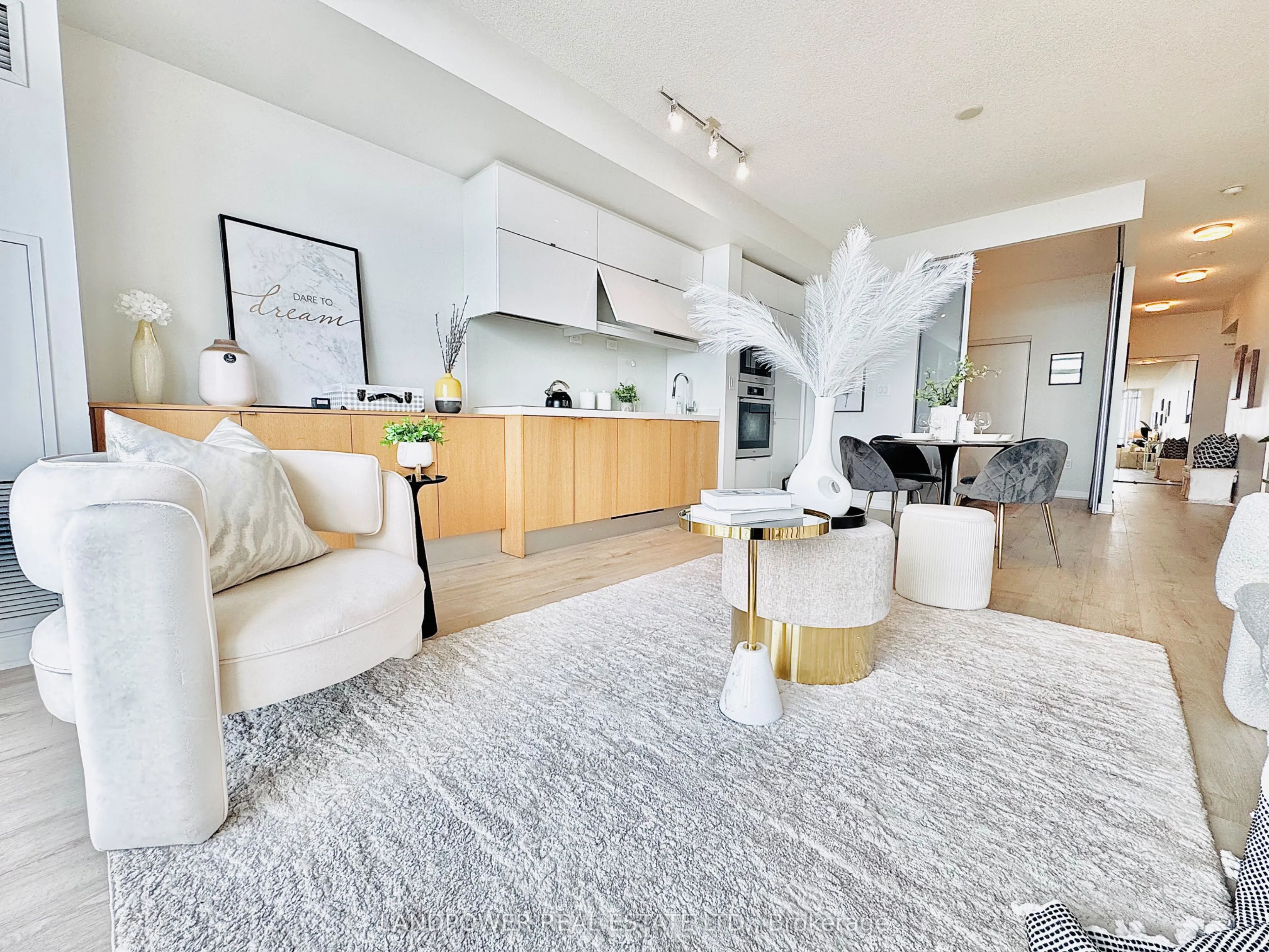 21 Iceboat Terrace #3807