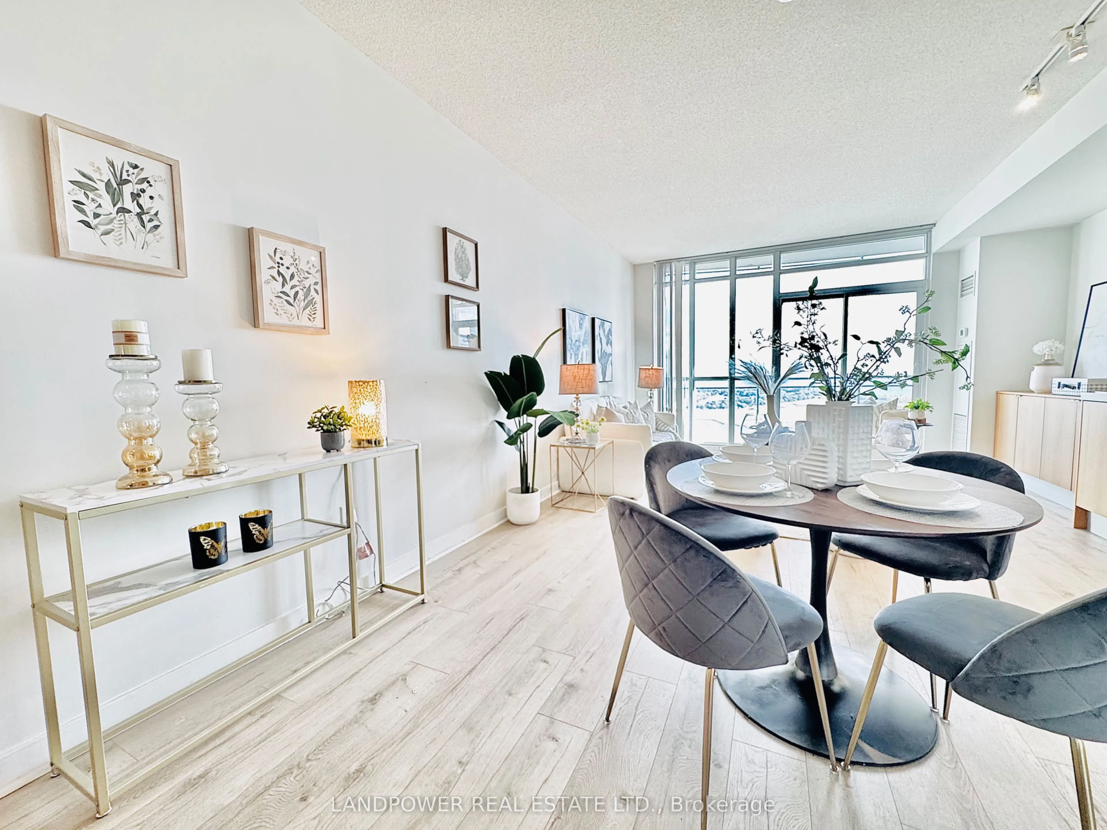 21 Iceboat Terrace #3807