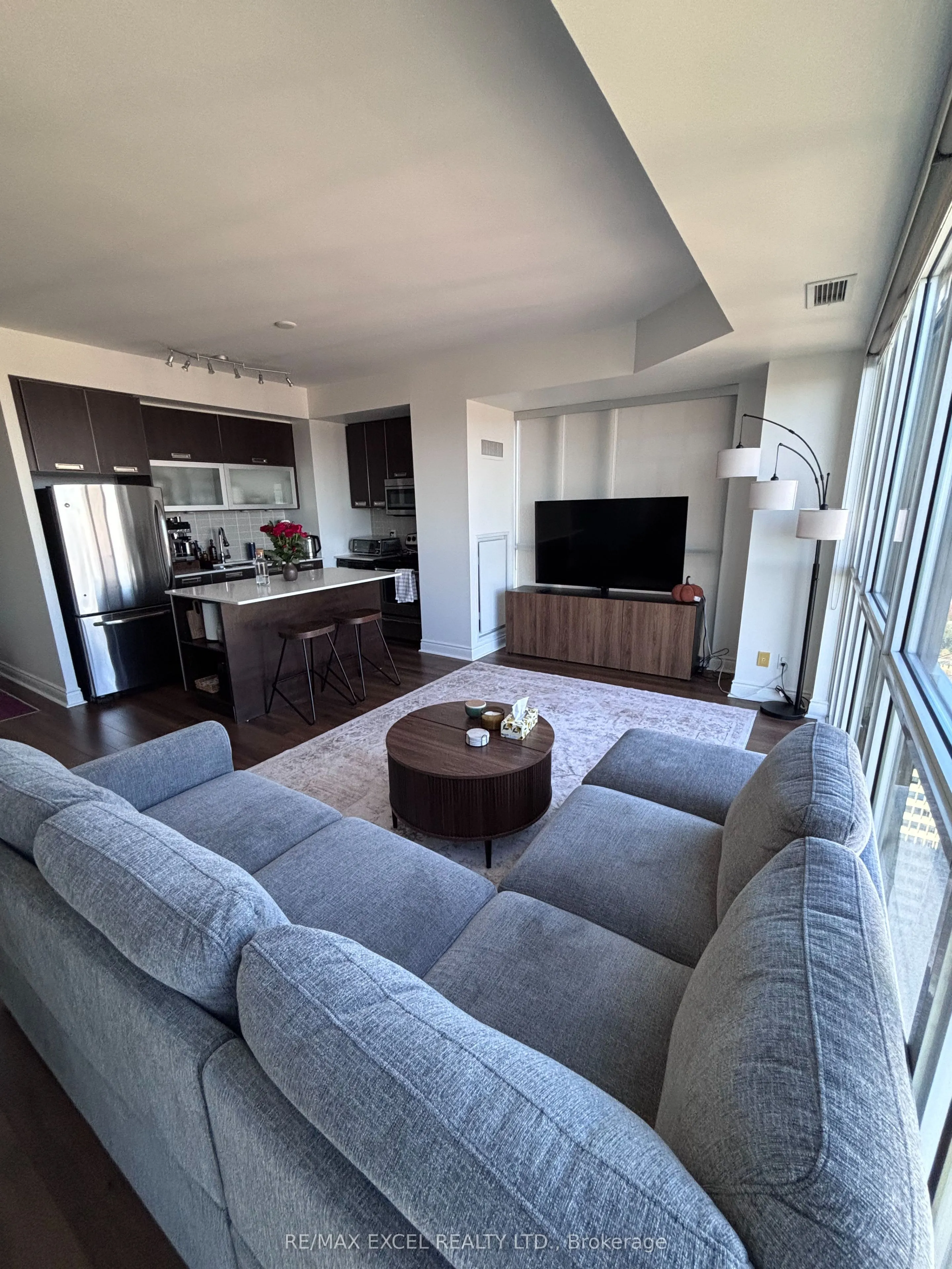 28 Ted Rogers Way #4201