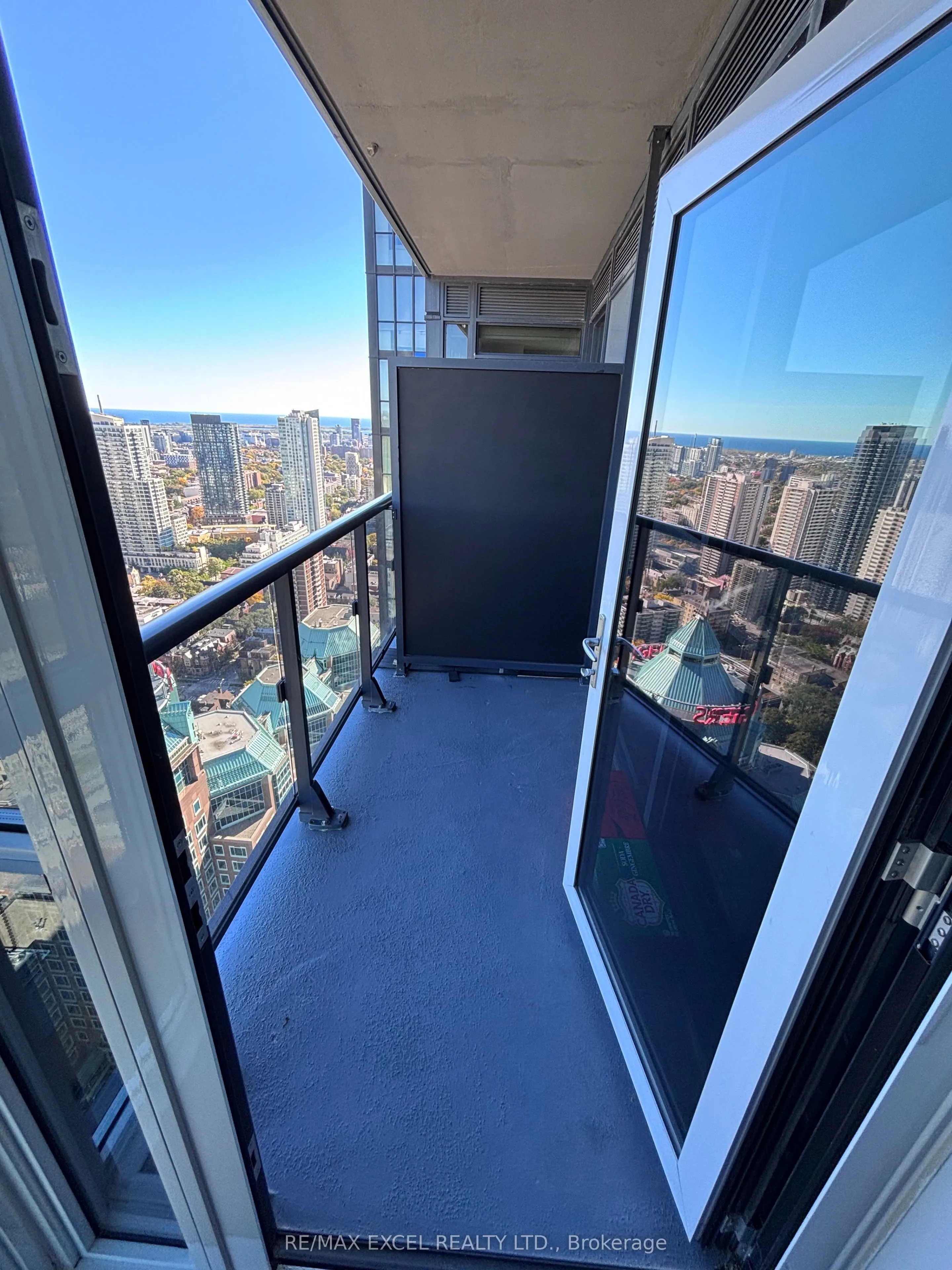 28 Ted Rogers Way #4201
