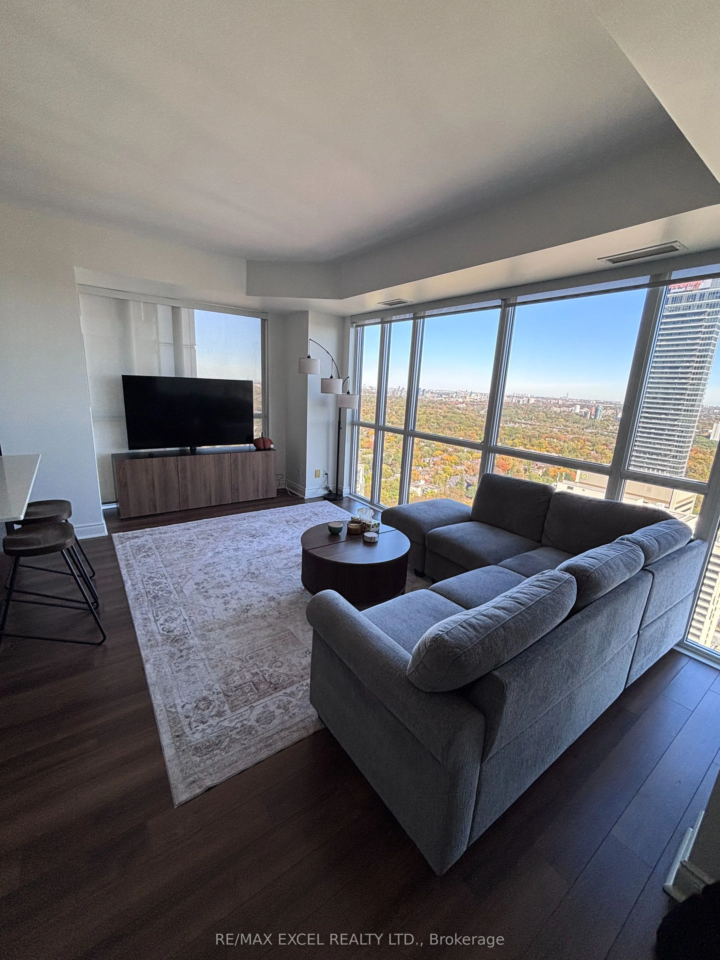 28 Ted Rogers Way #4201