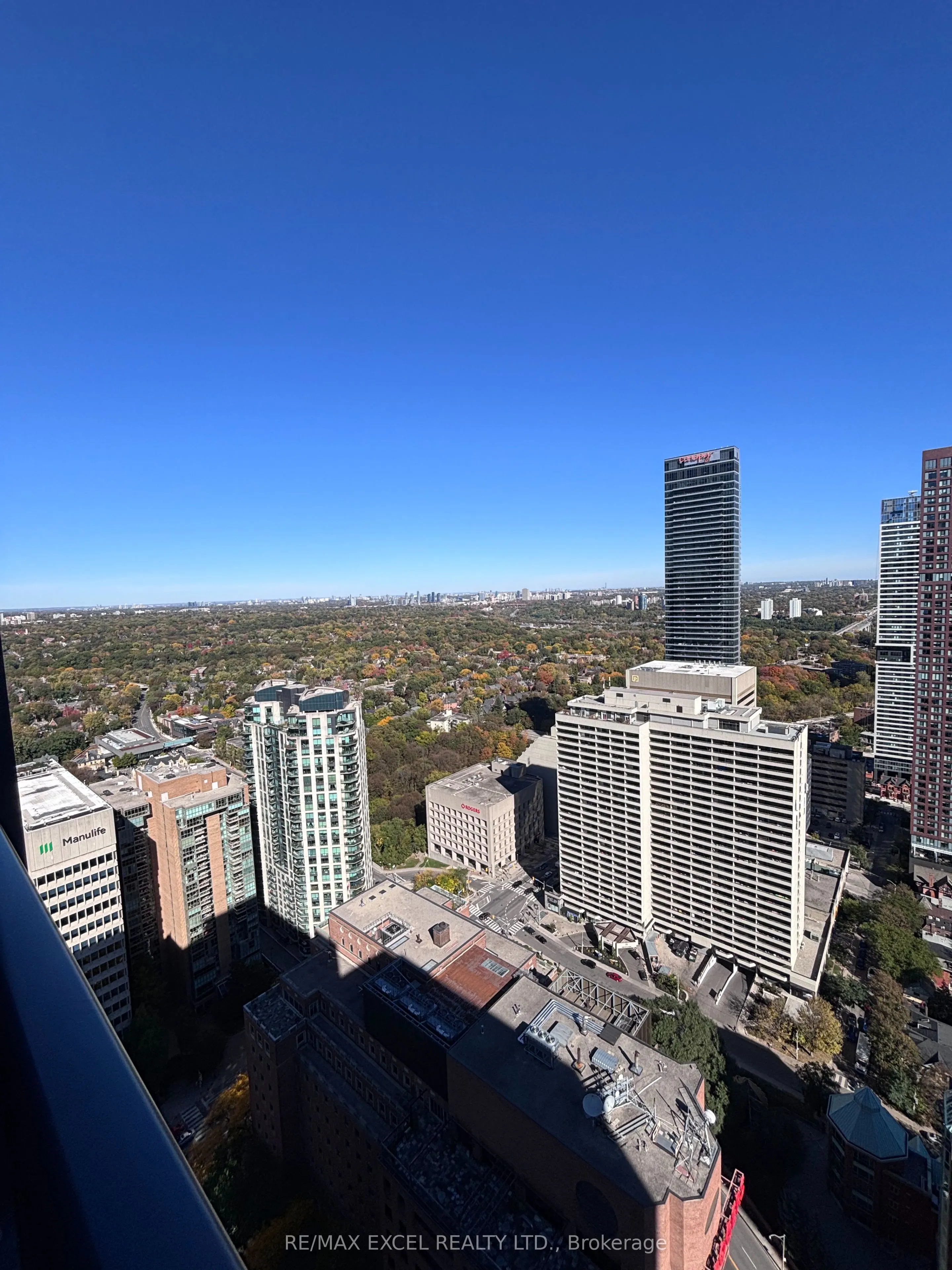 28 Ted Rogers Way #4201