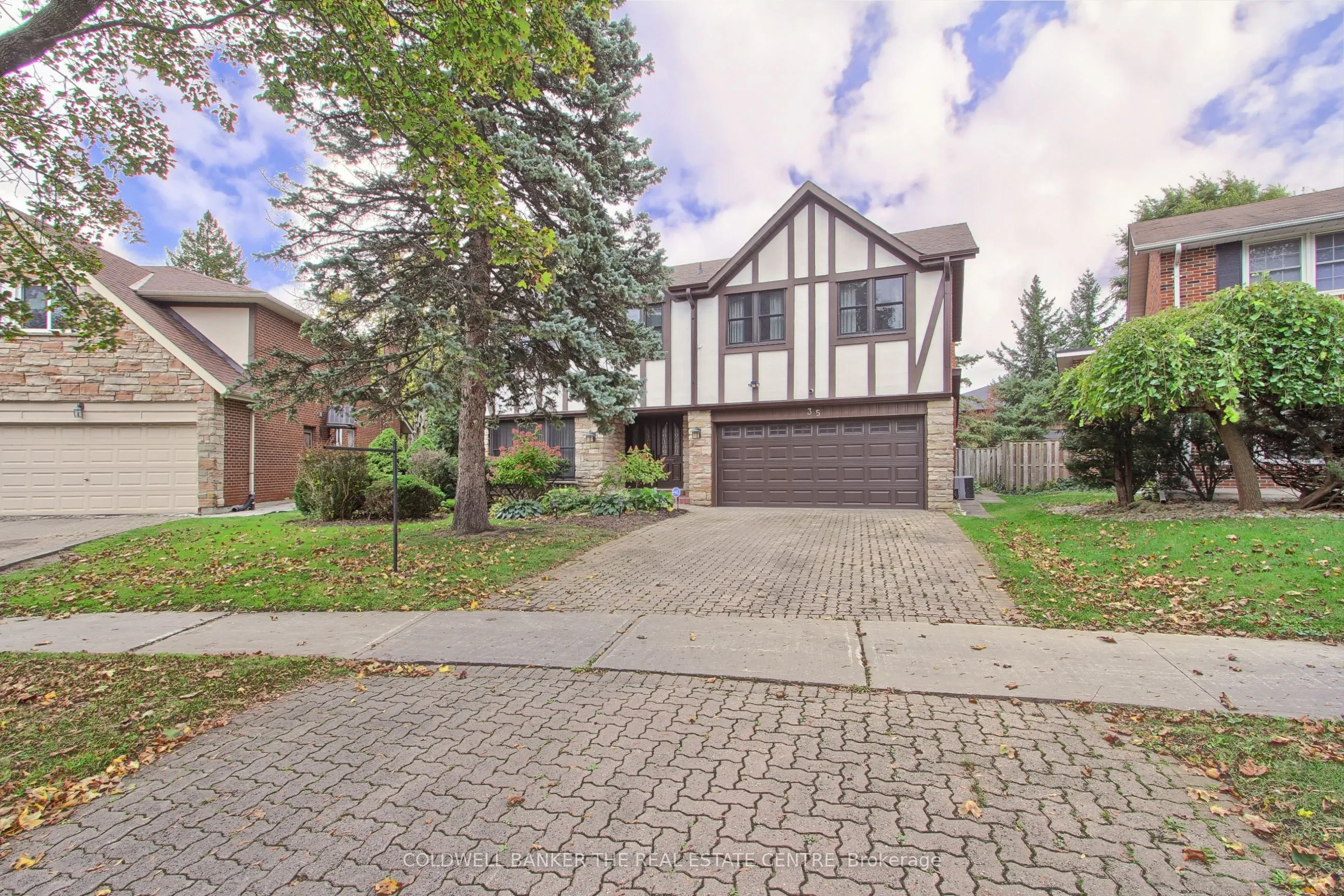 35 Tofino Crescent