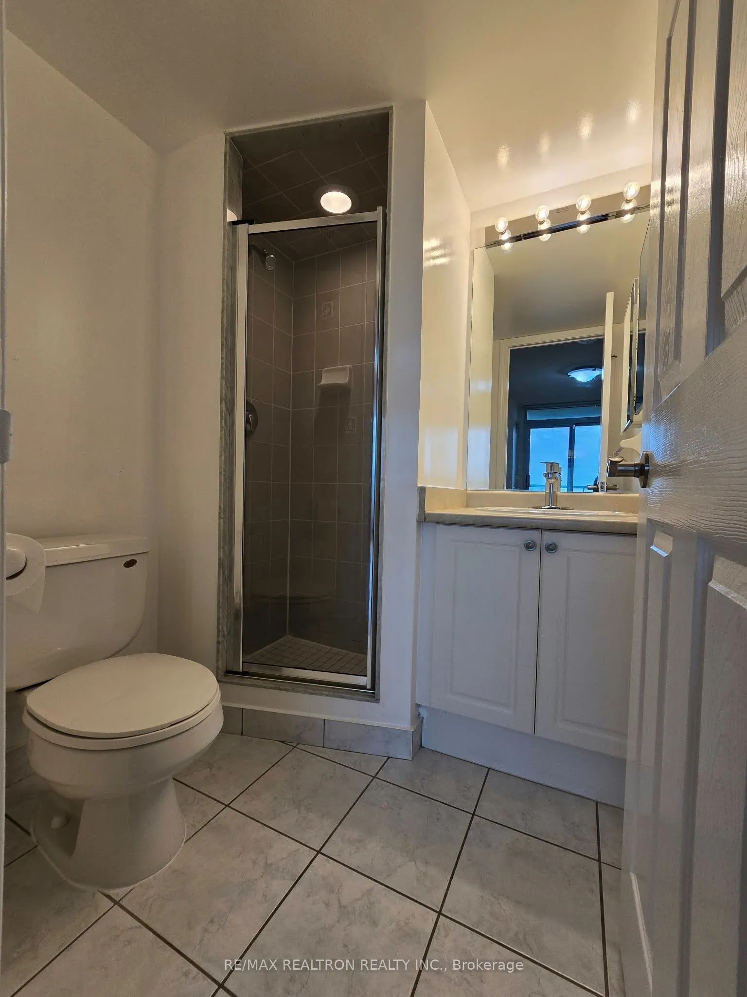18 Spring Garden Avenue #1107
