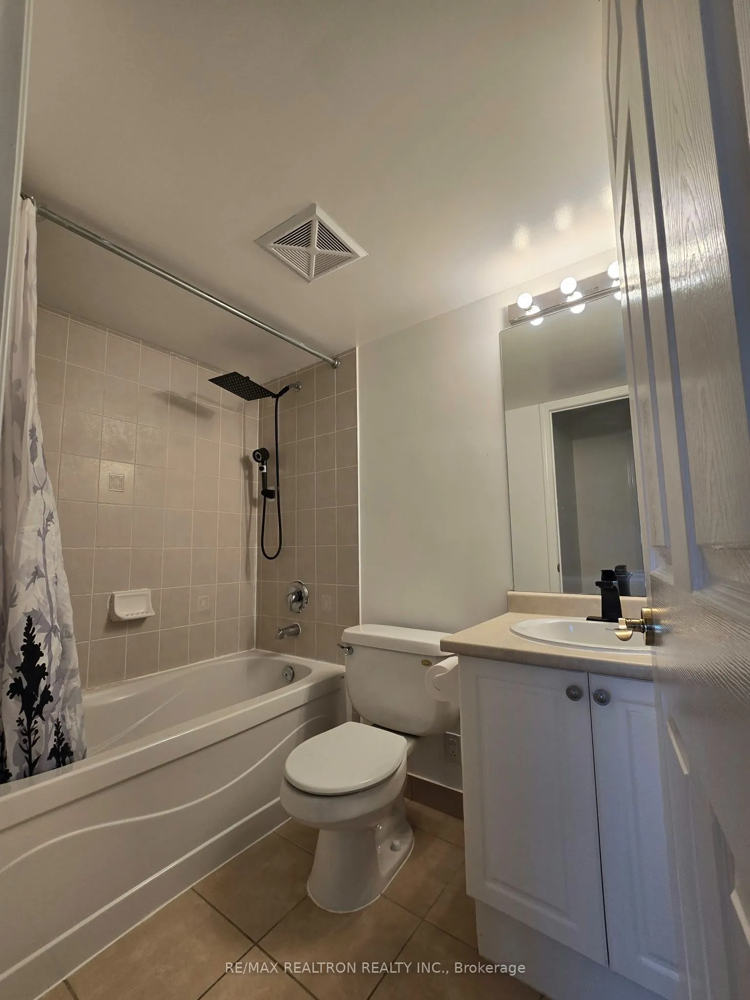 18 Spring Garden Avenue #1107