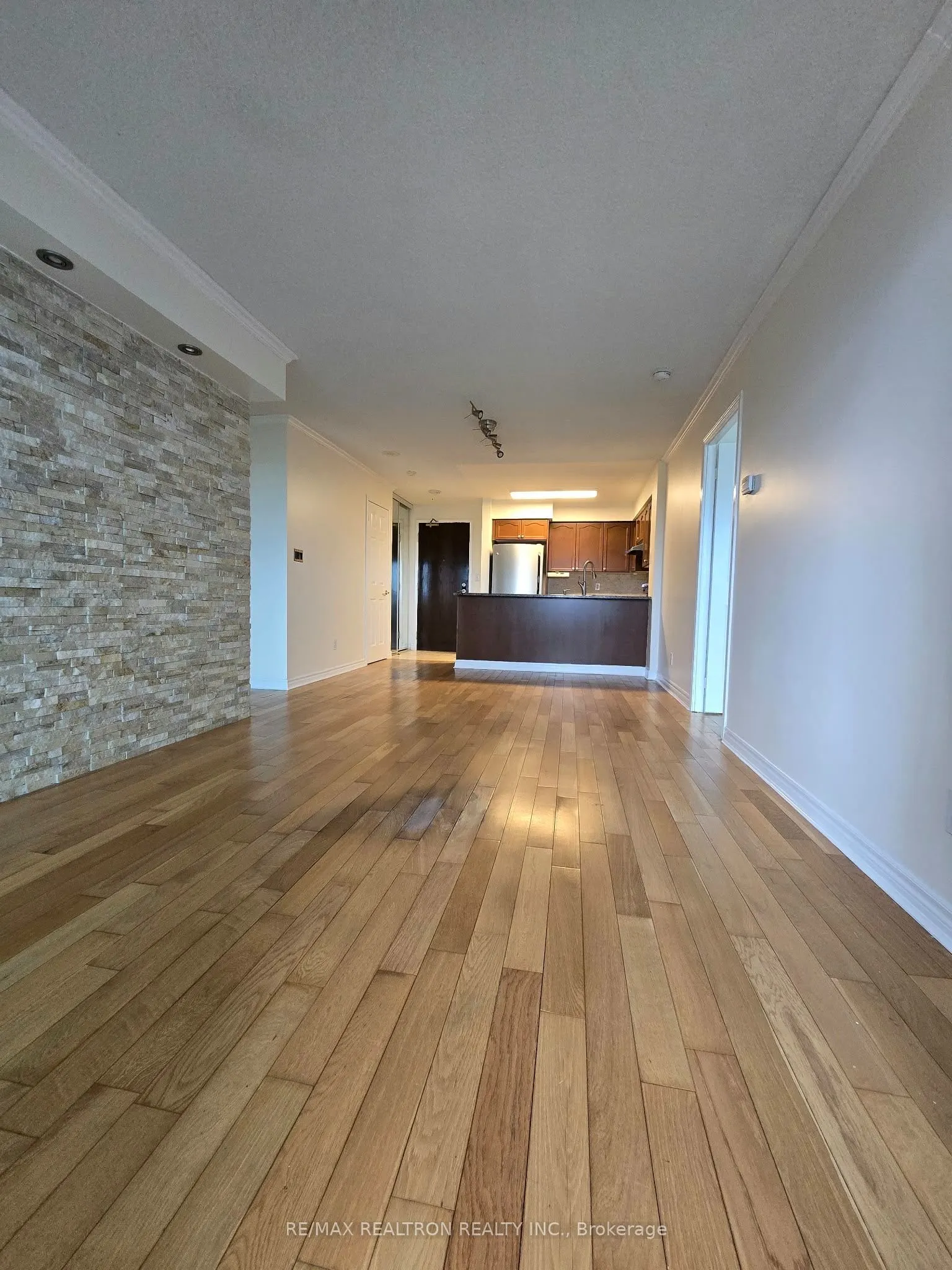 18 Spring Garden Avenue #1107