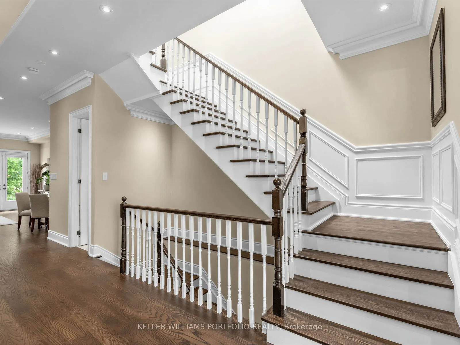 21 Albertus Avenue