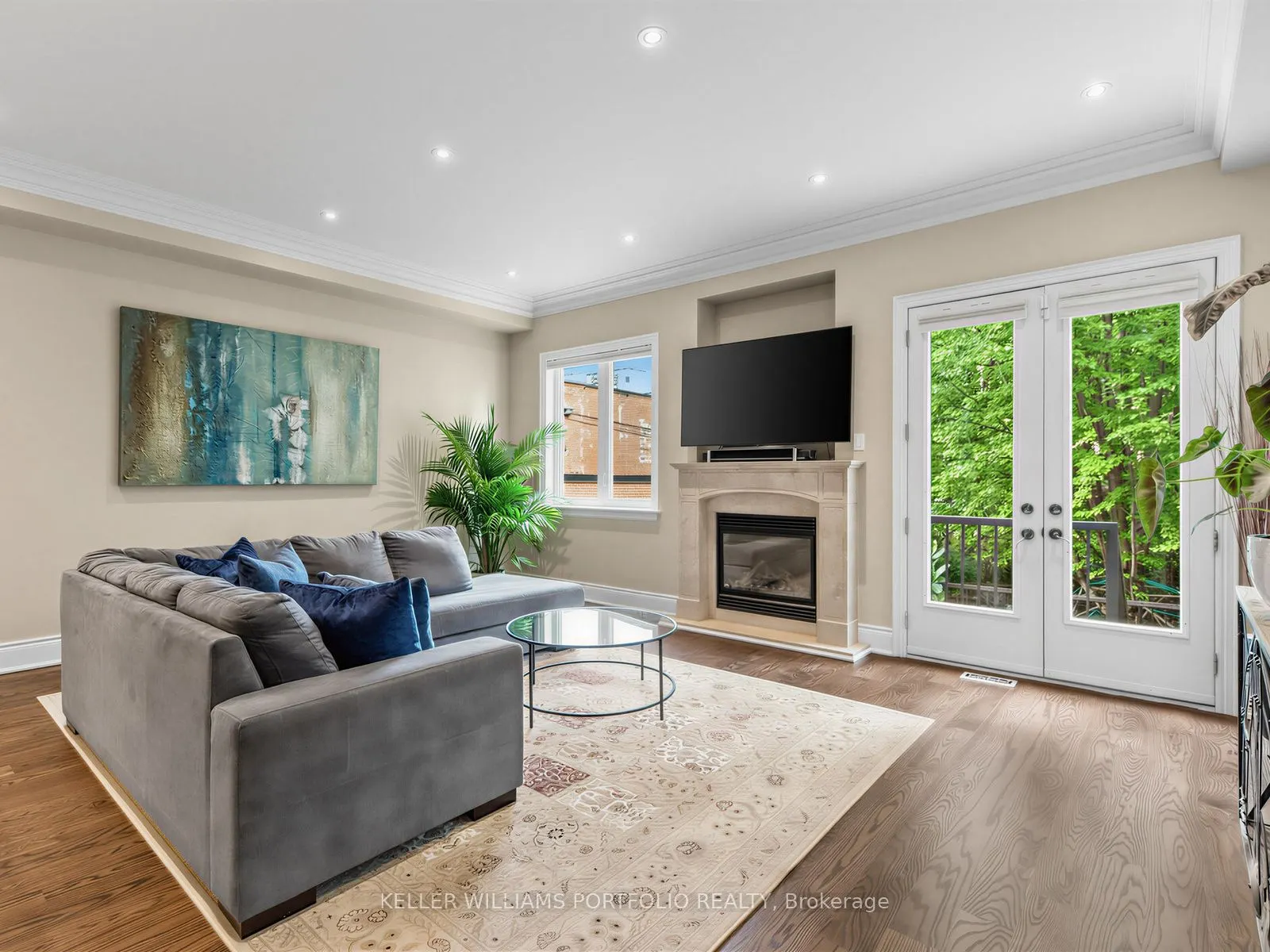 21 Albertus Avenue