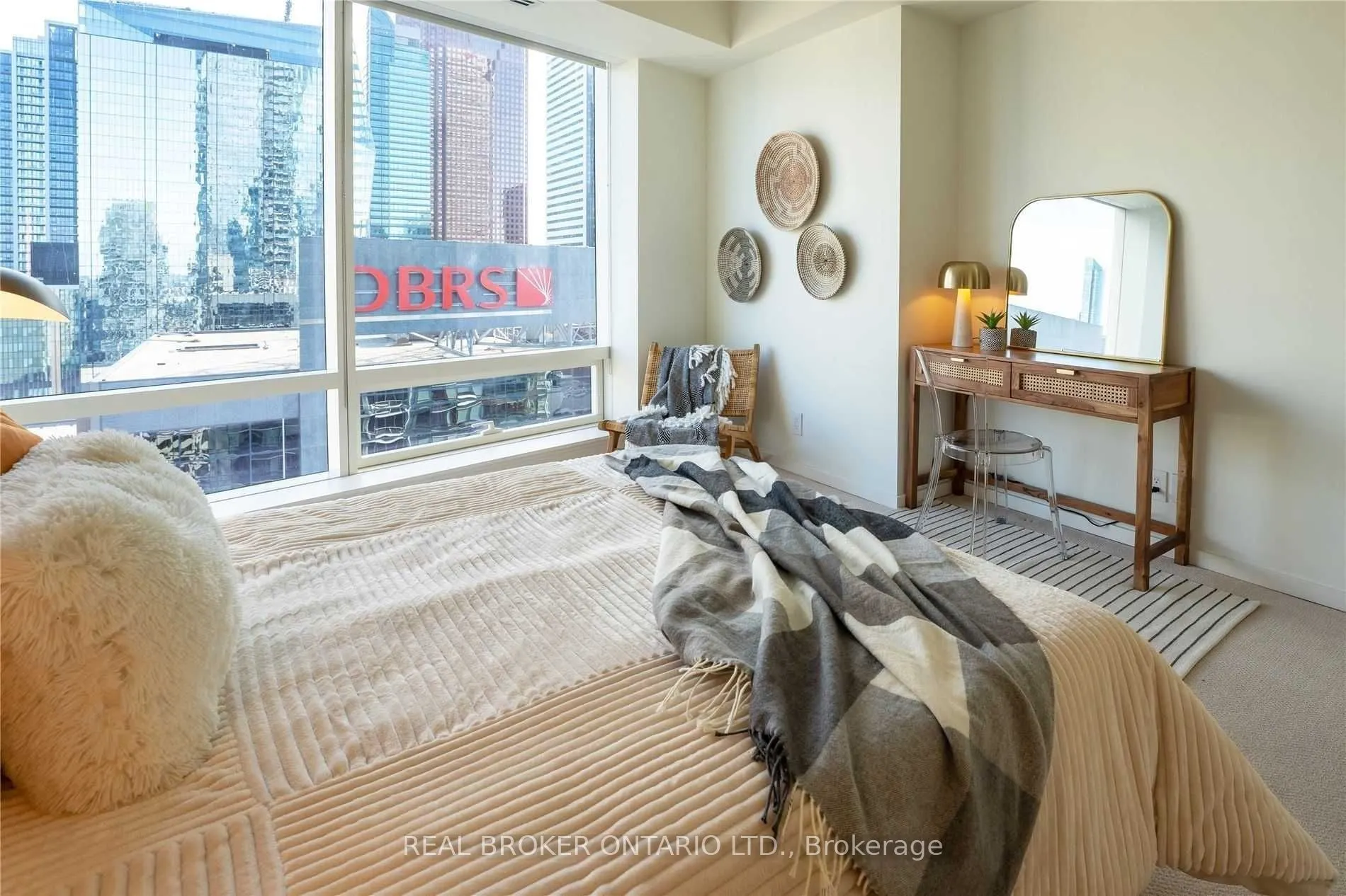 180 University Avenue #3307
