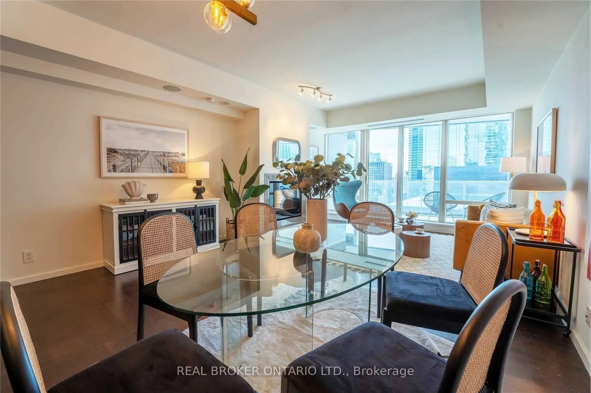 180 University Avenue #3307