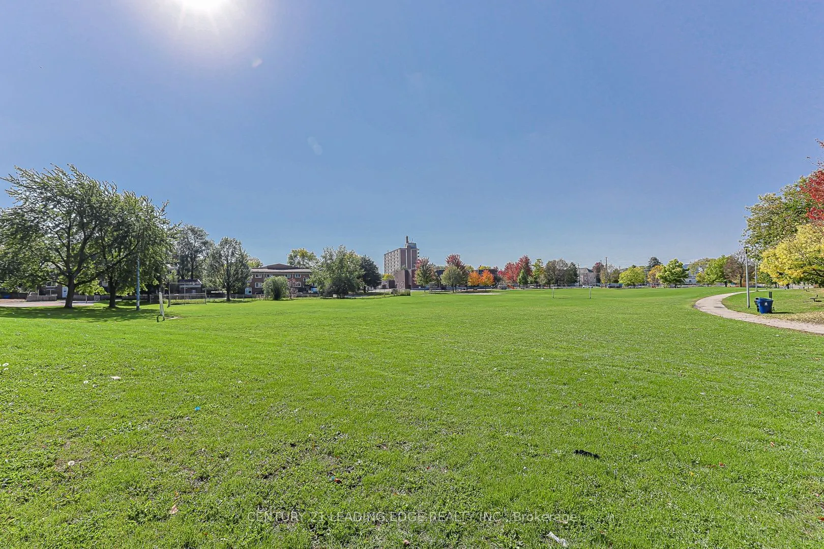 25 Sunrise Avenue #301