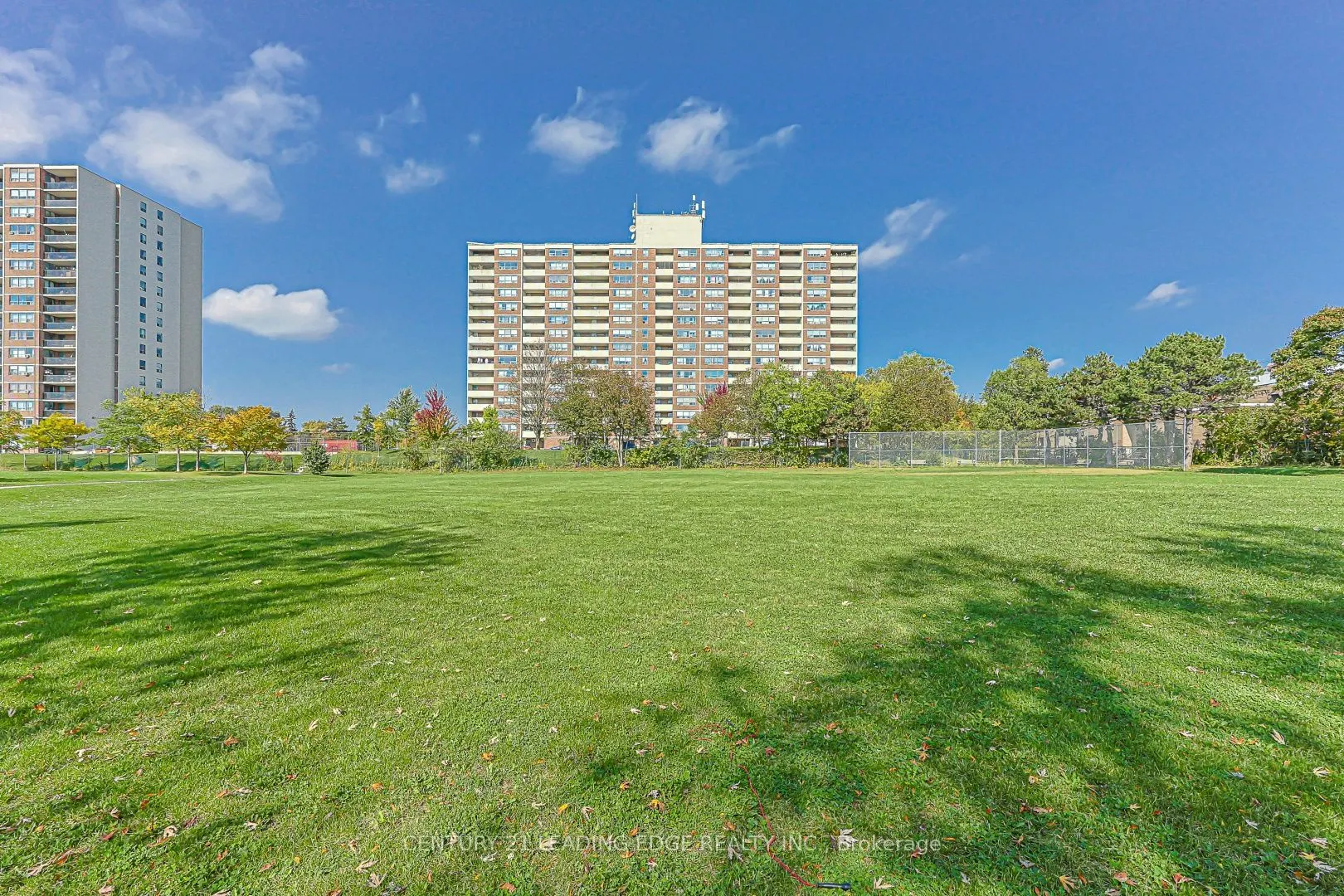 25 Sunrise Avenue #301