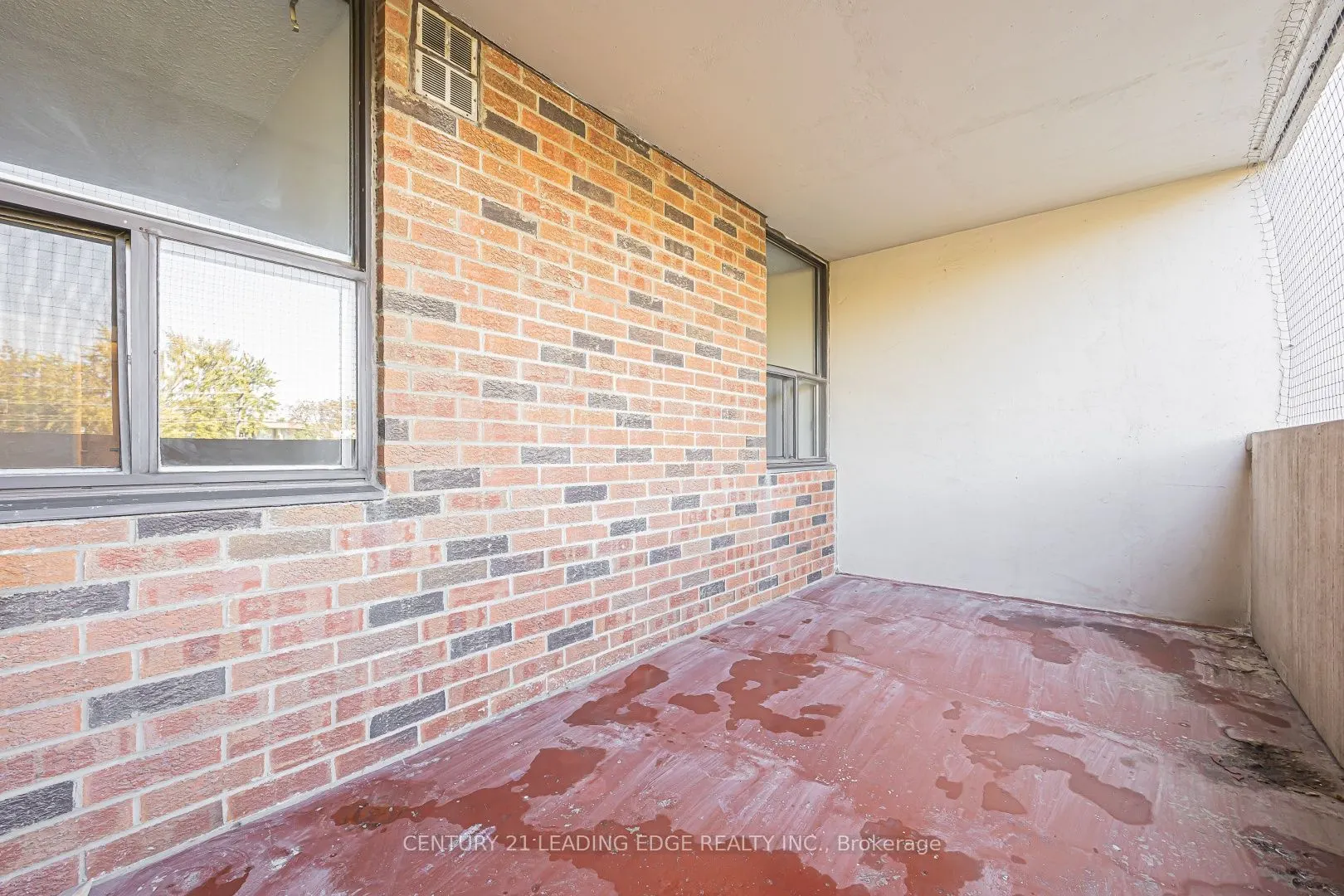 25 Sunrise Avenue #301