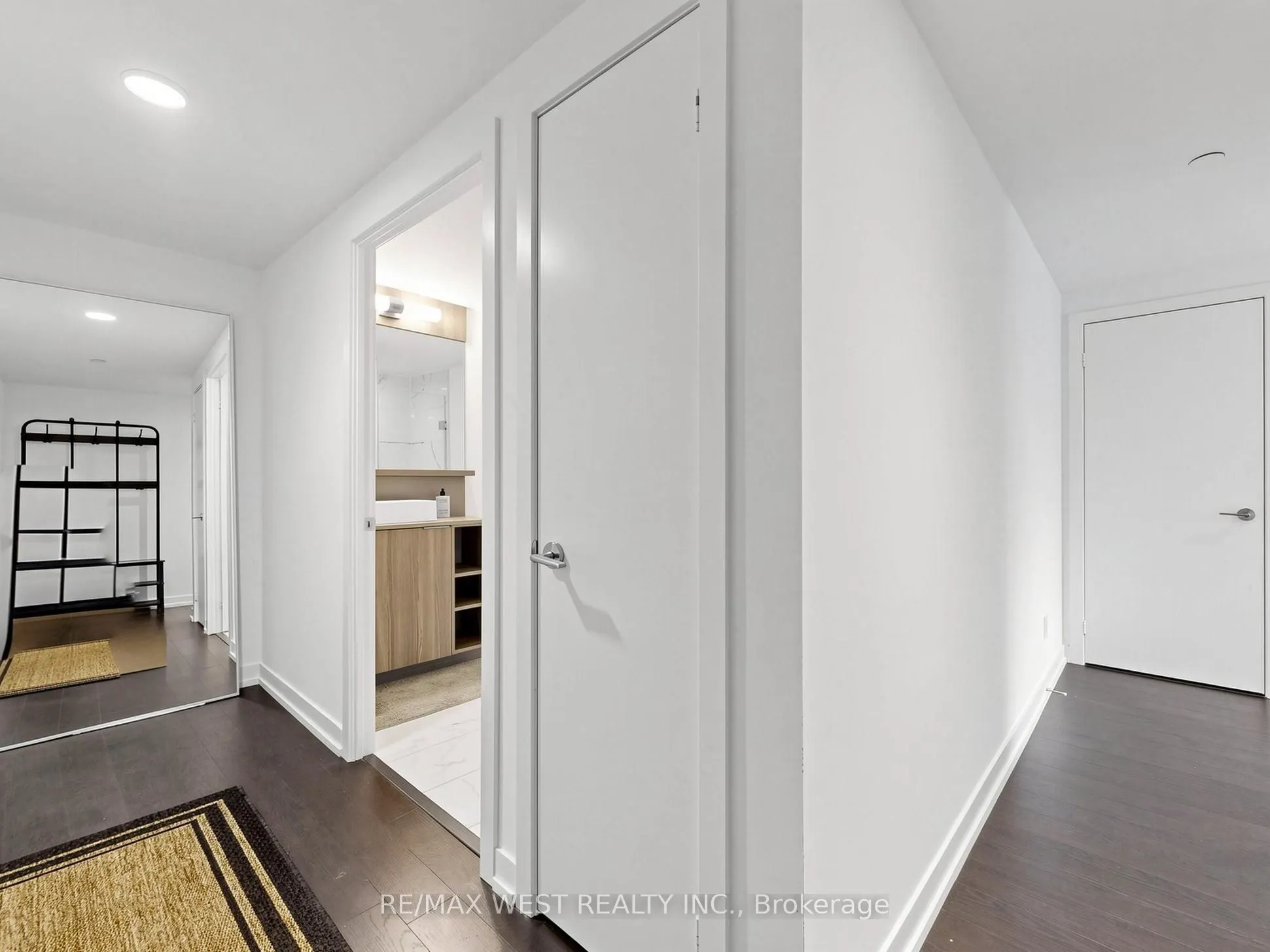 85 Wood Street #1716