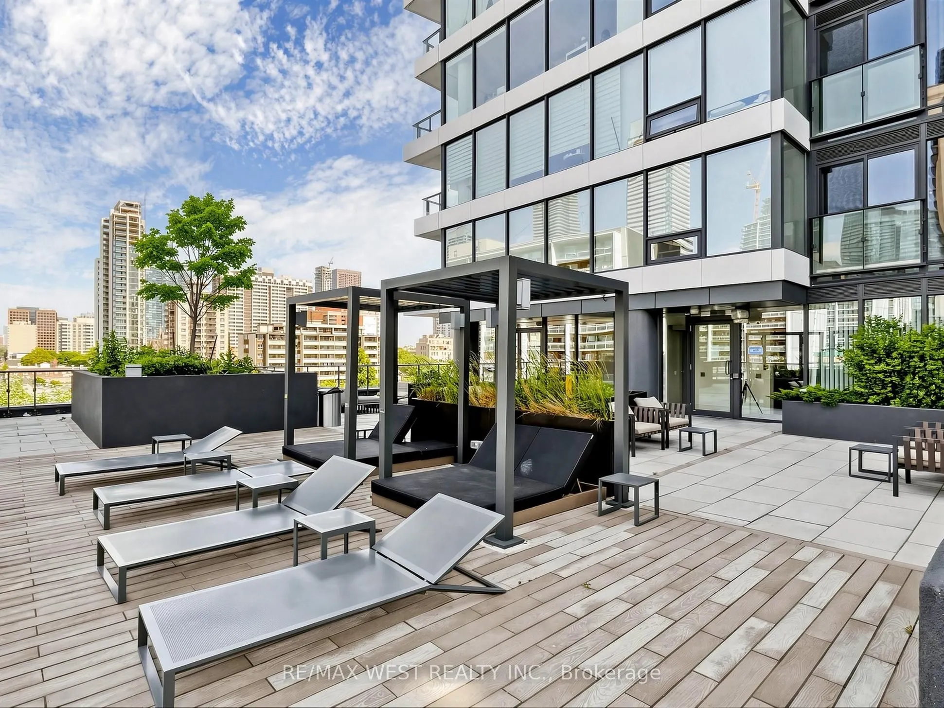 85 Wood Street #1716