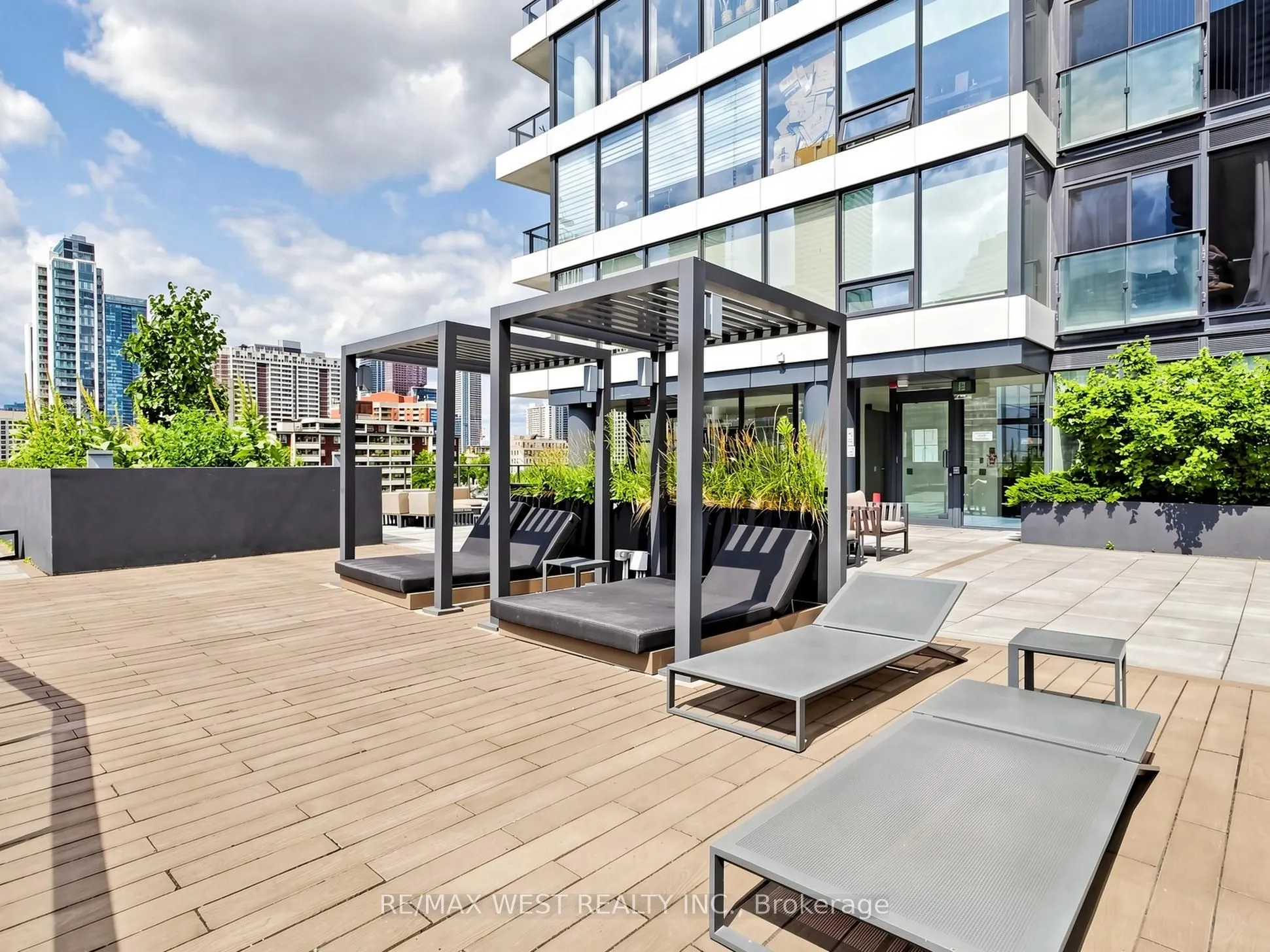 85 Wood Street #1716