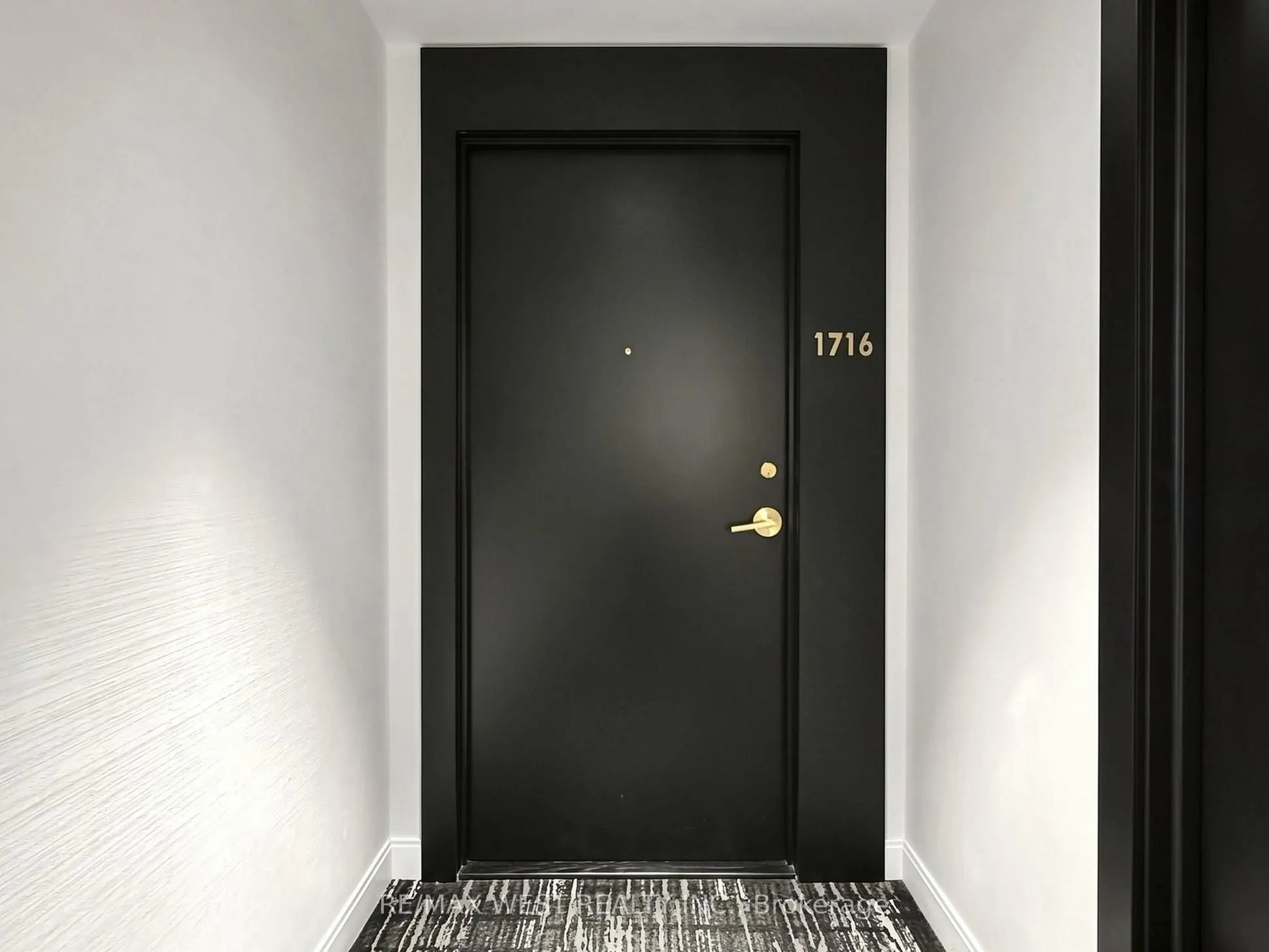 85 Wood Street #1716
