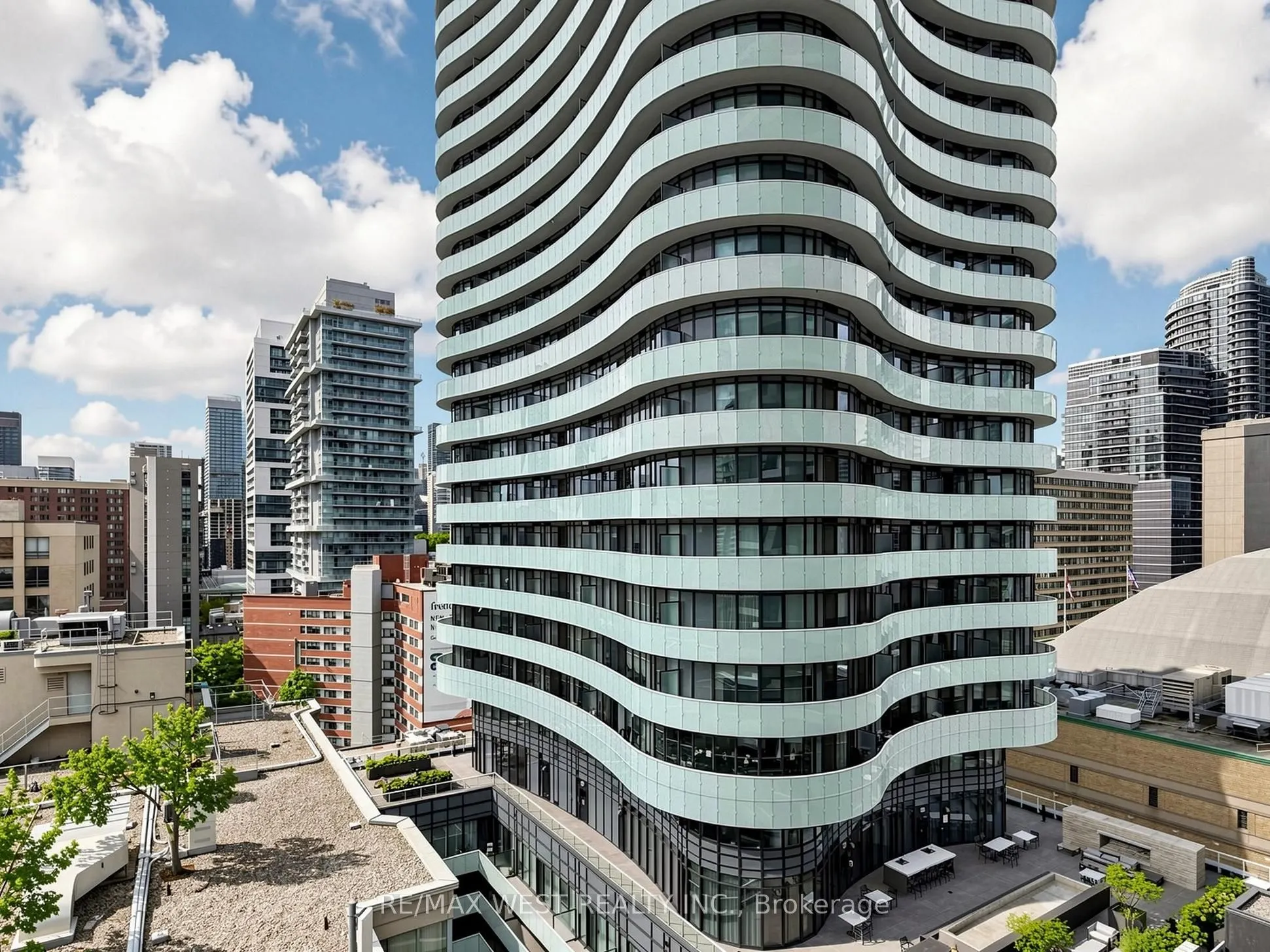 85 Wood Street #1716