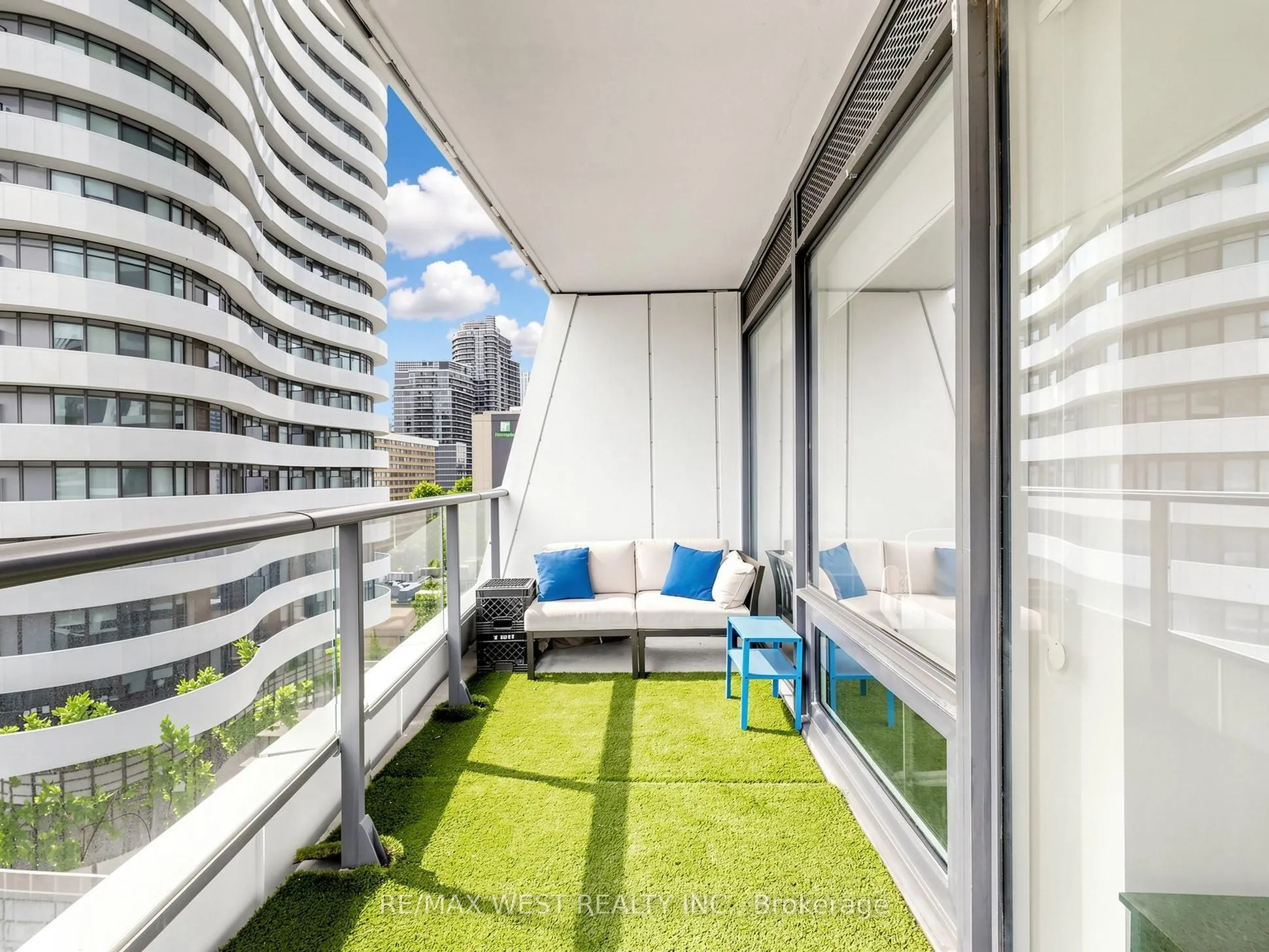 85 Wood Street #1716