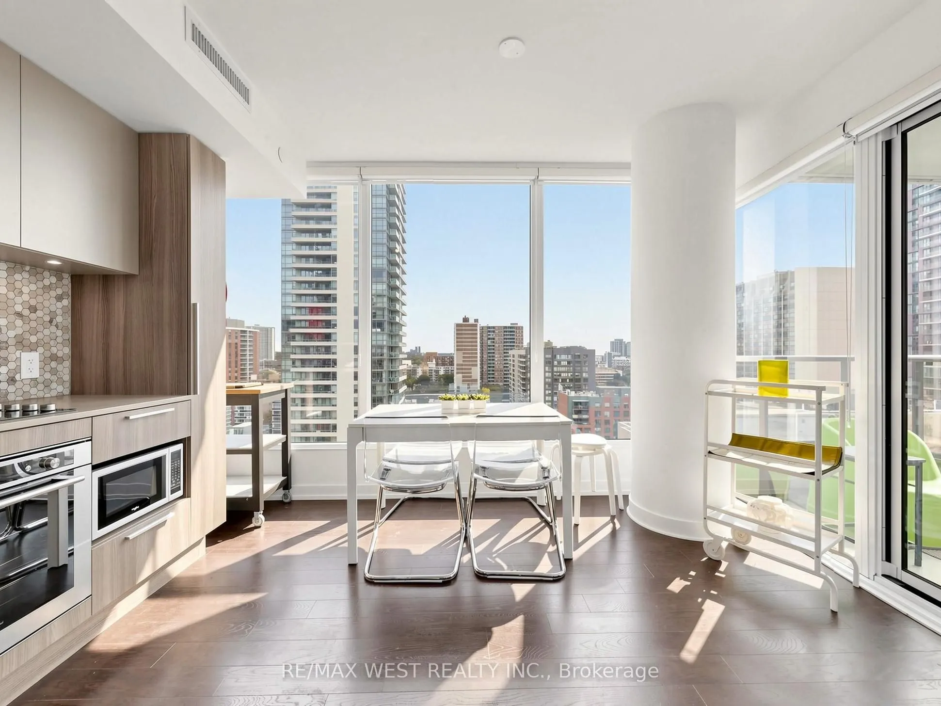 85 Wood Street #1716