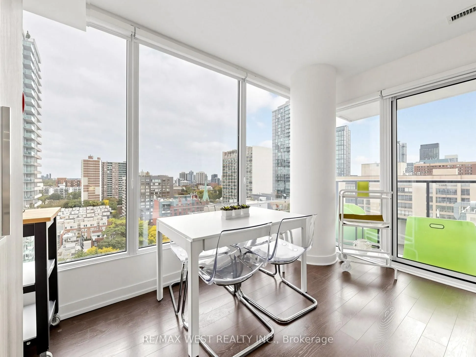 85 Wood Street #1716
