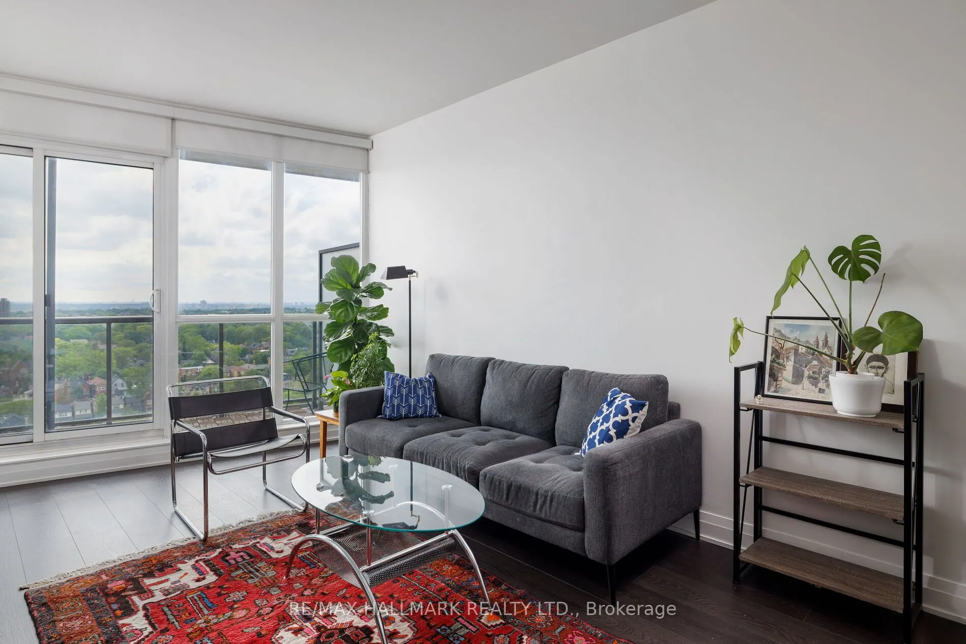 530 St Clair Avenue W #1401
