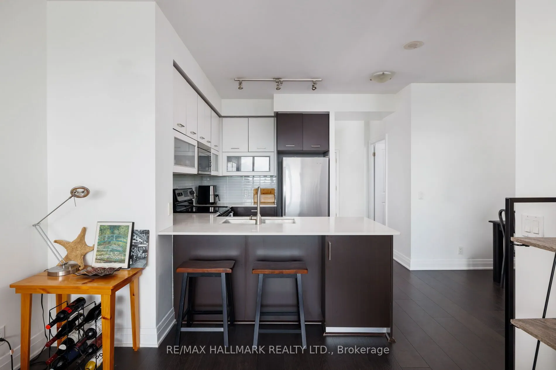 530 St Clair Avenue W #1401