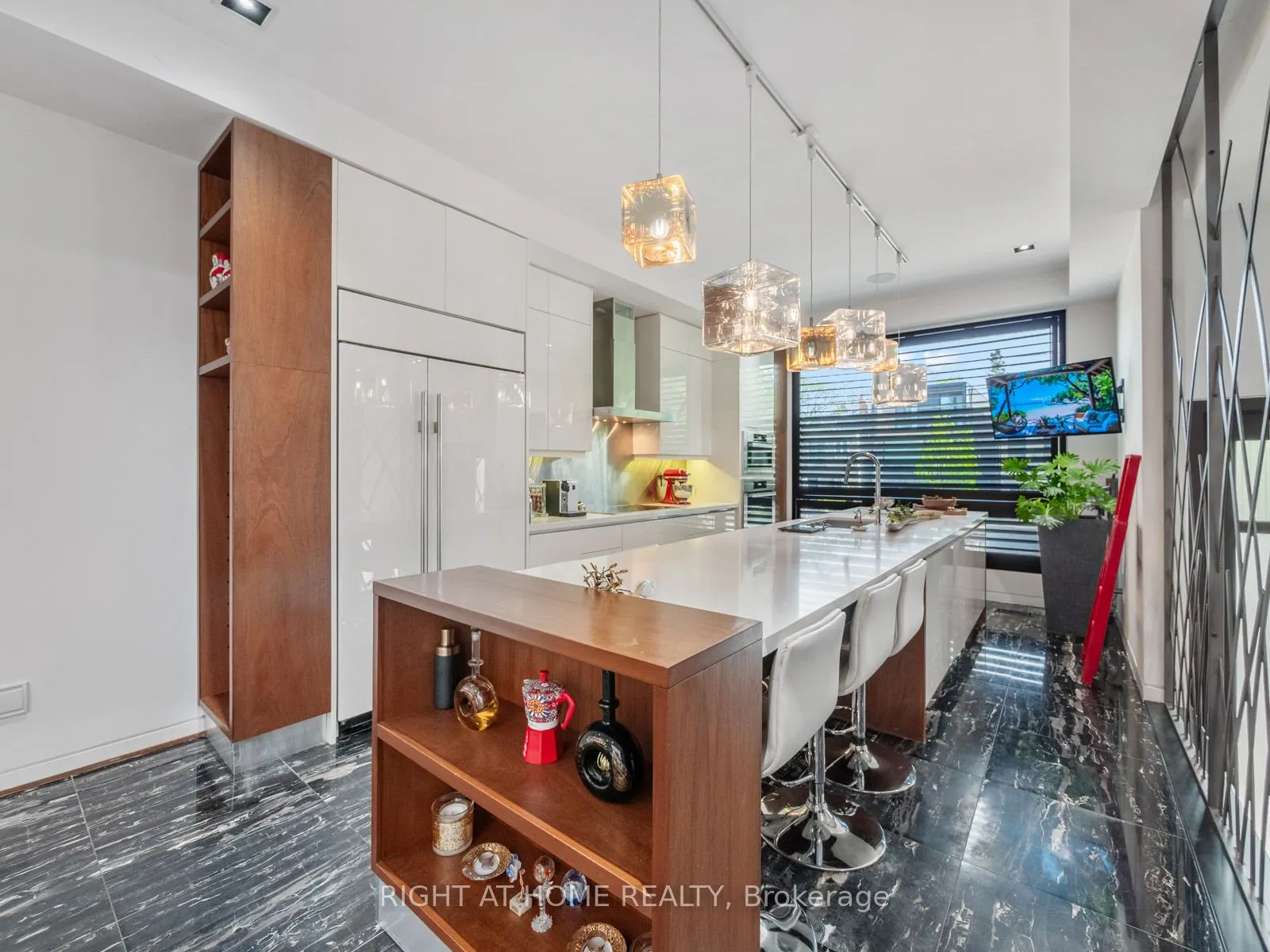 336 Melrose Avenue