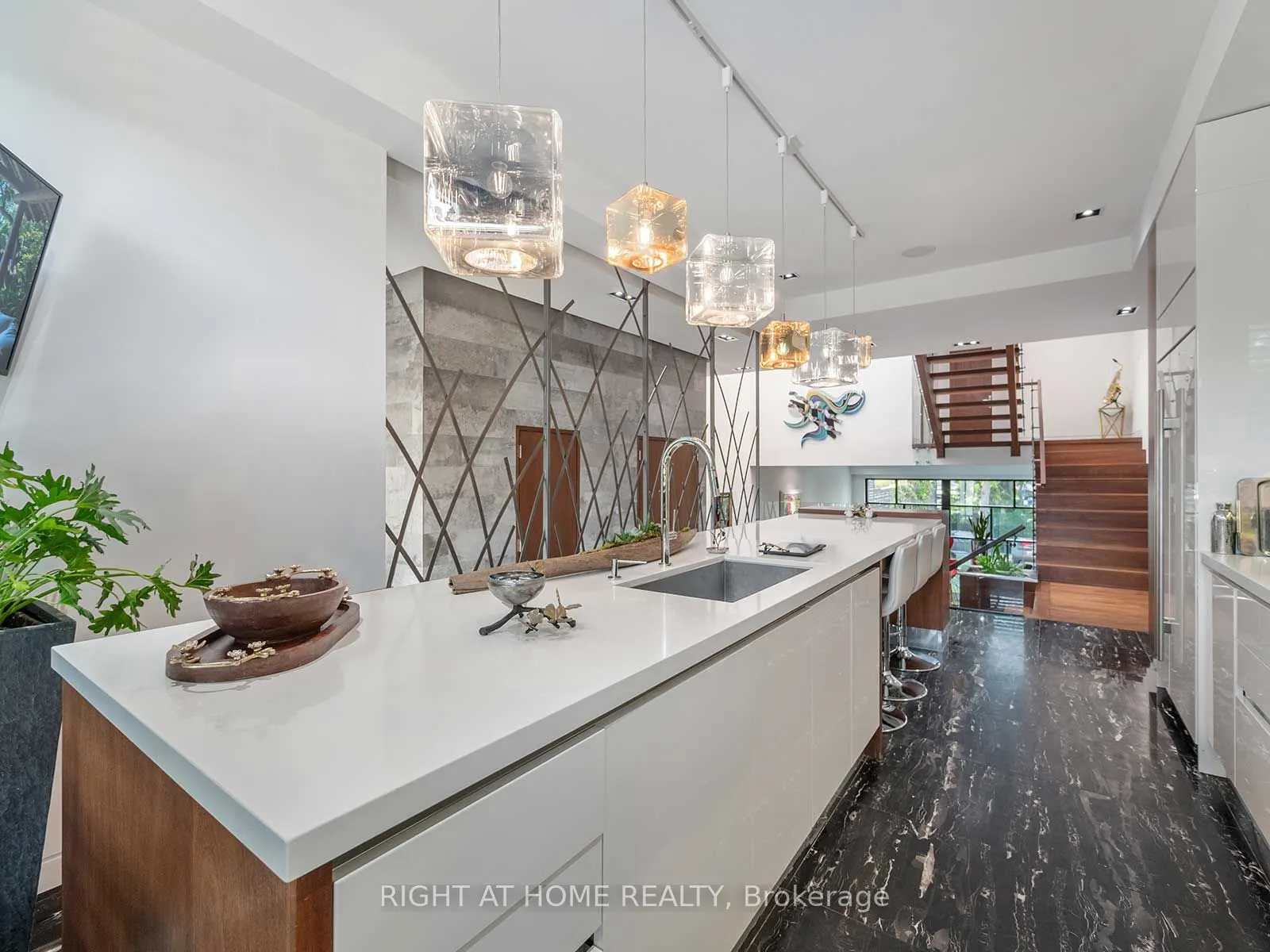 336 Melrose Avenue