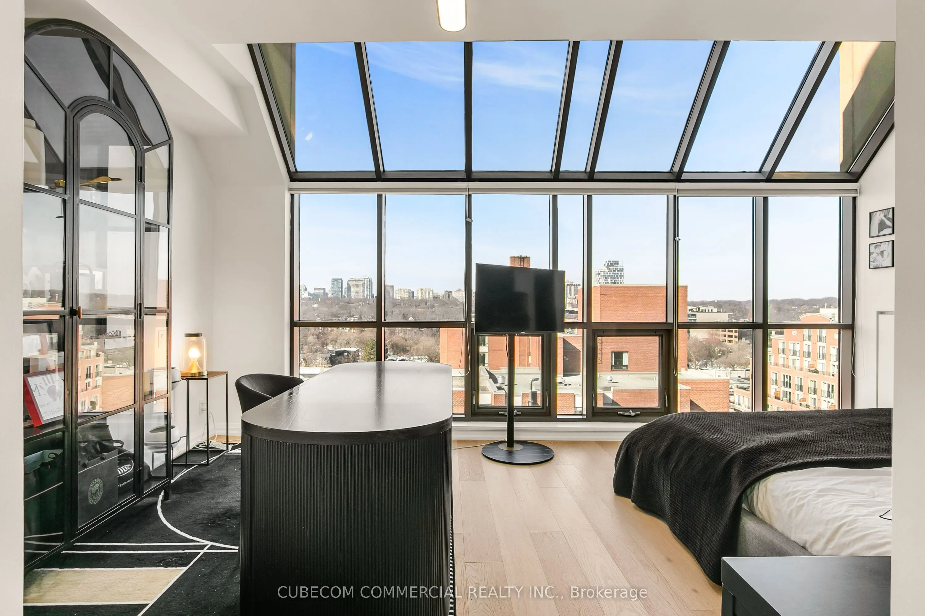 3 McAlpine Street #PH 903