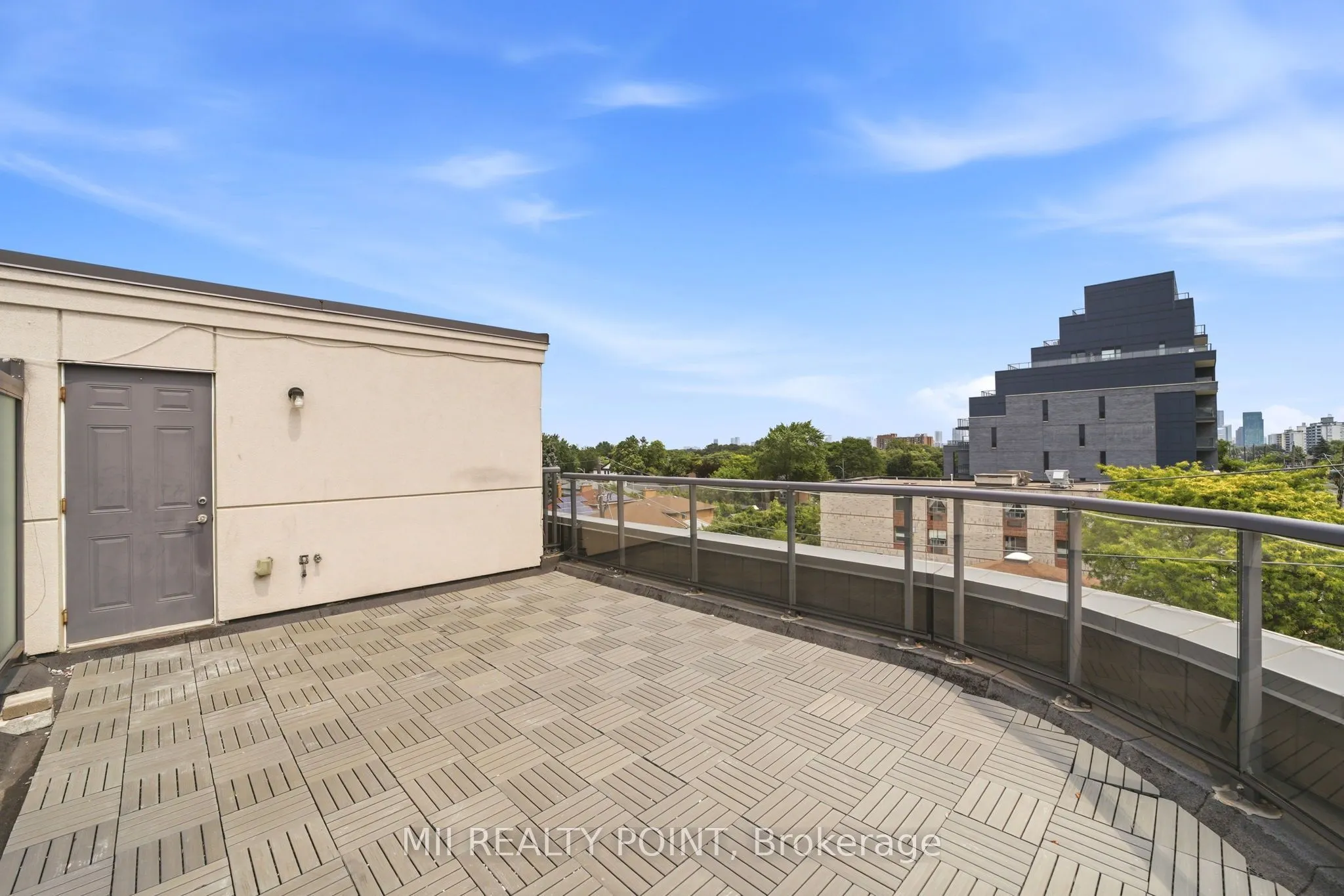 2 Maxwell Street #201