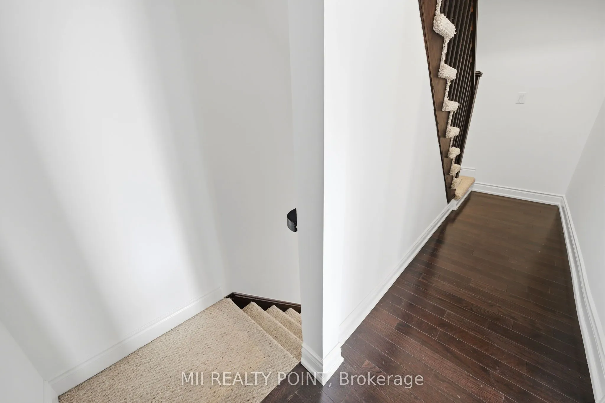 2 Maxwell Street #201