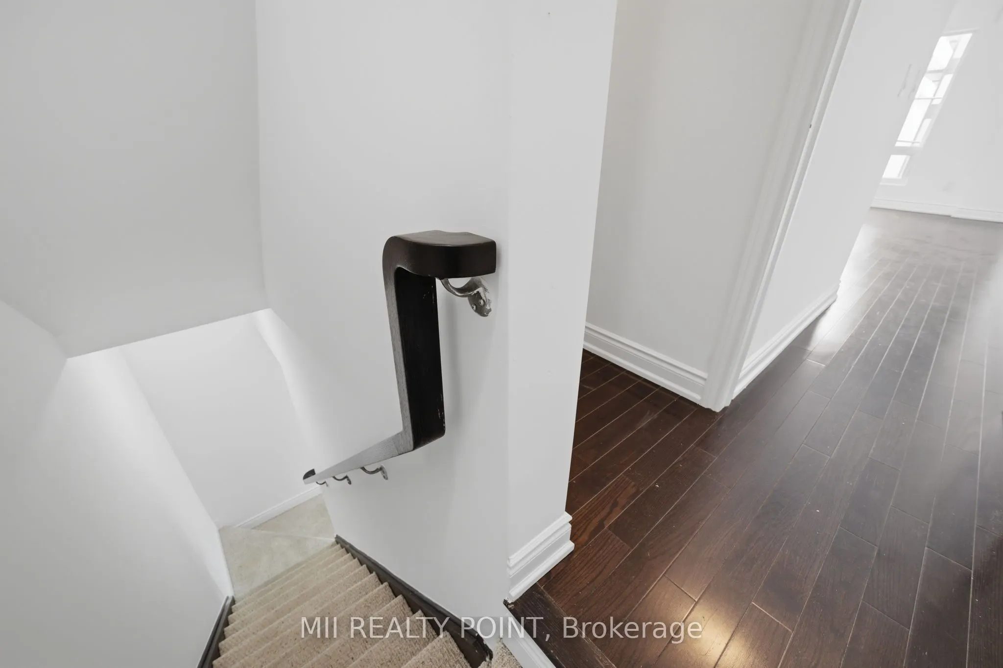 2 Maxwell Street #201