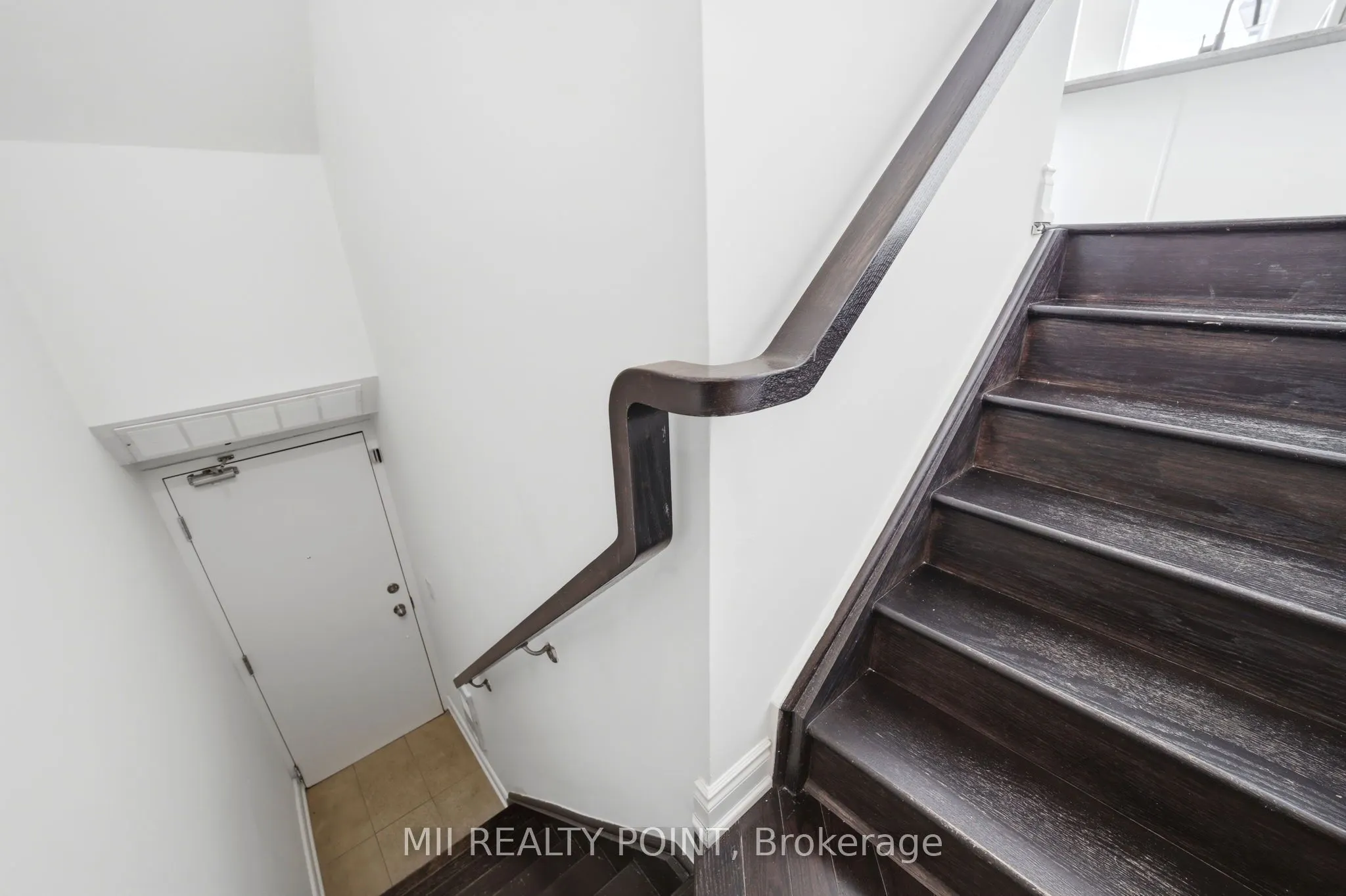 2 Maxwell Street #201