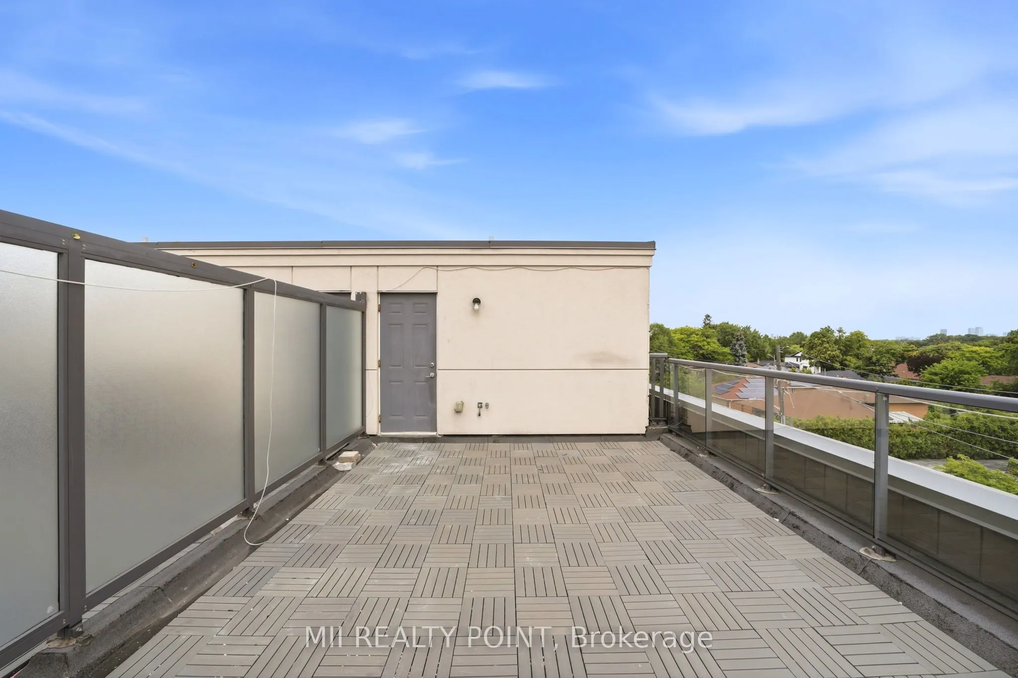 2 Maxwell Street #201