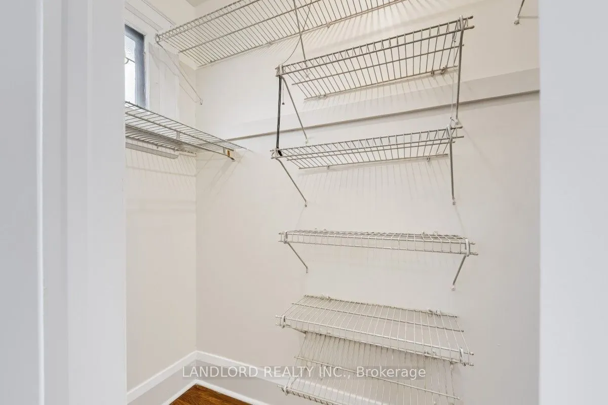 159 Lawrence Avenue W