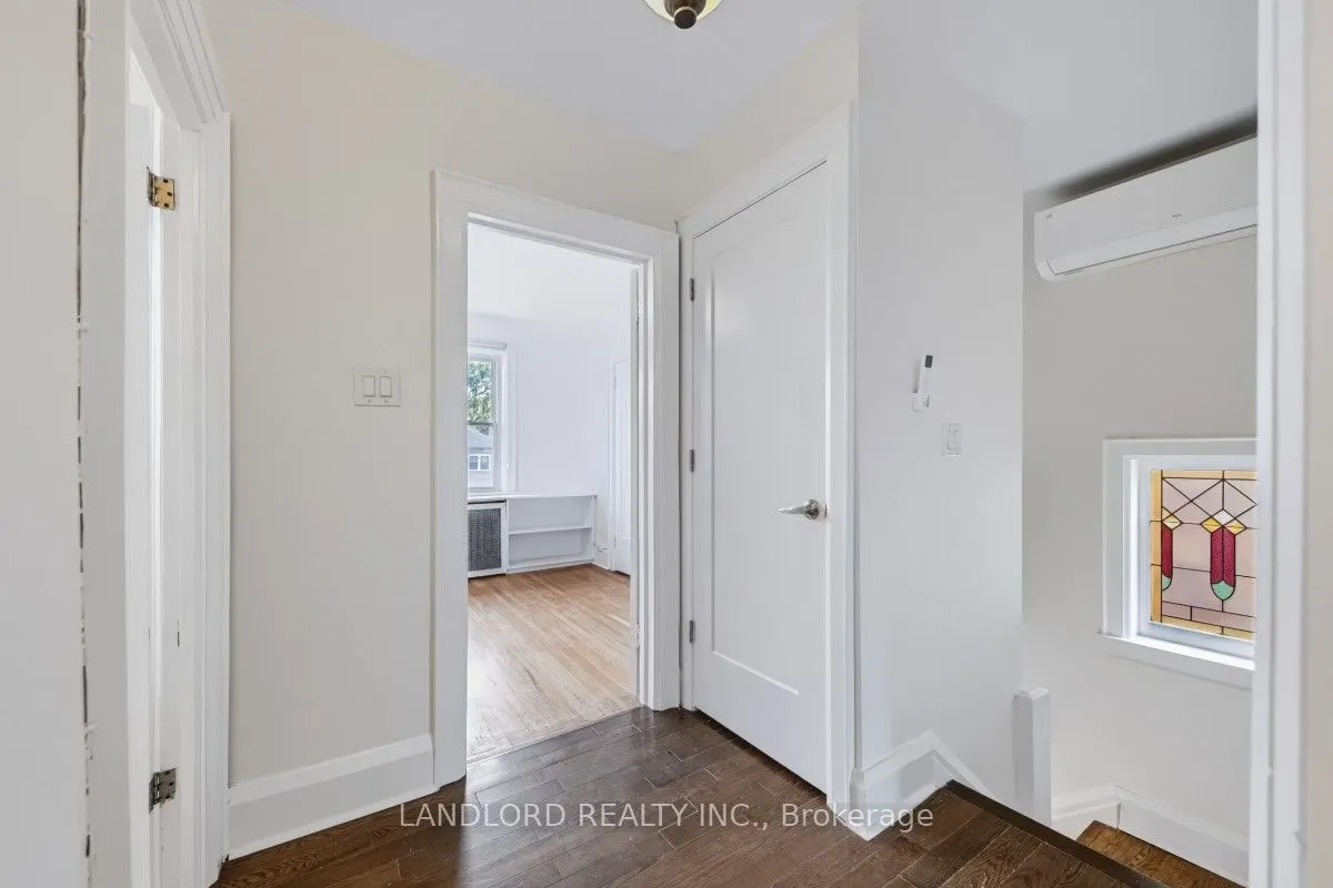 159 Lawrence Avenue W