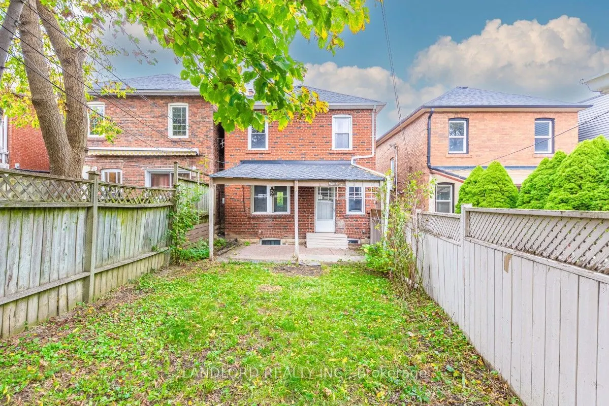 159 Lawrence Avenue W
